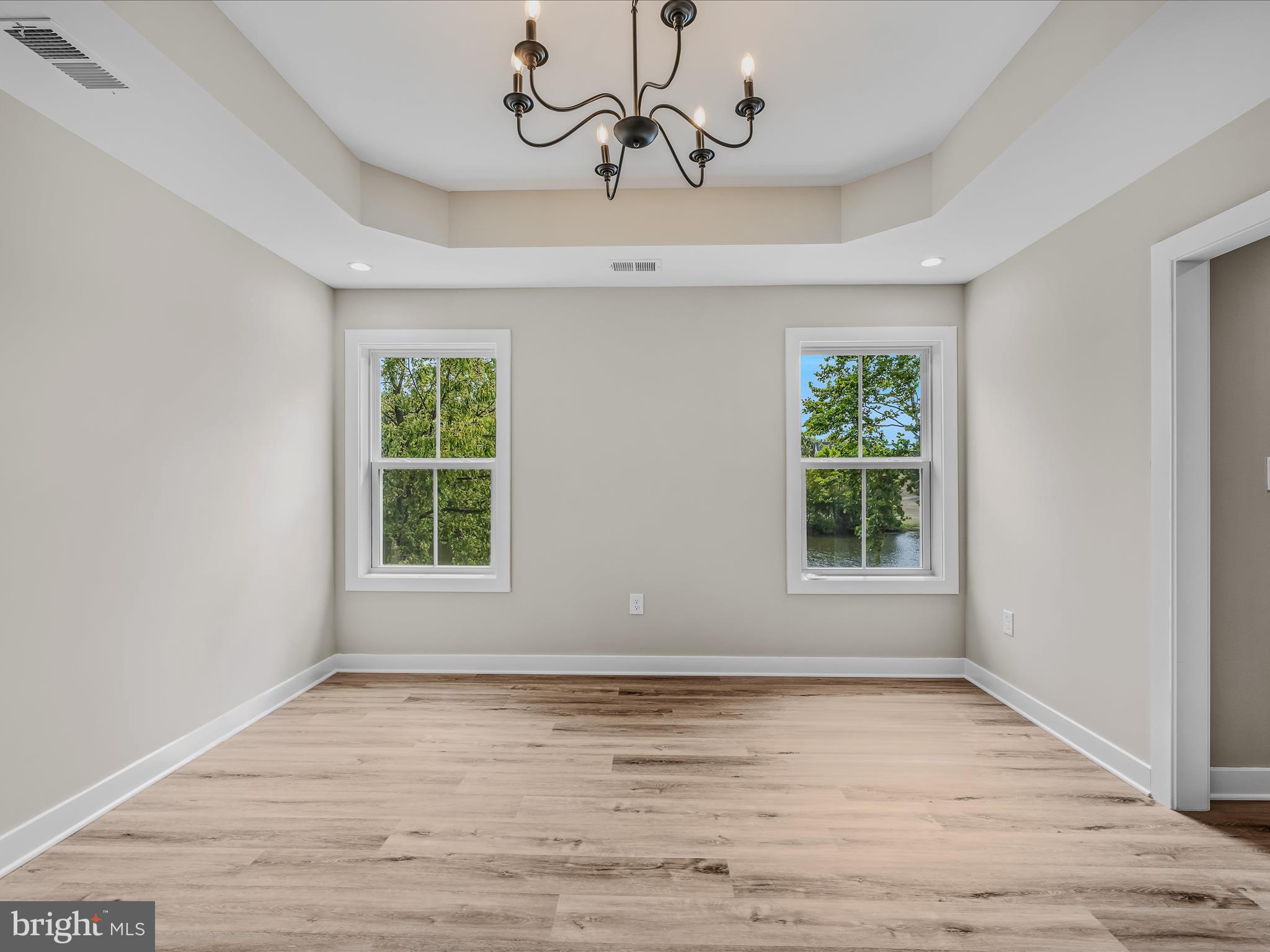 HOWARD SPEAKS - Residential