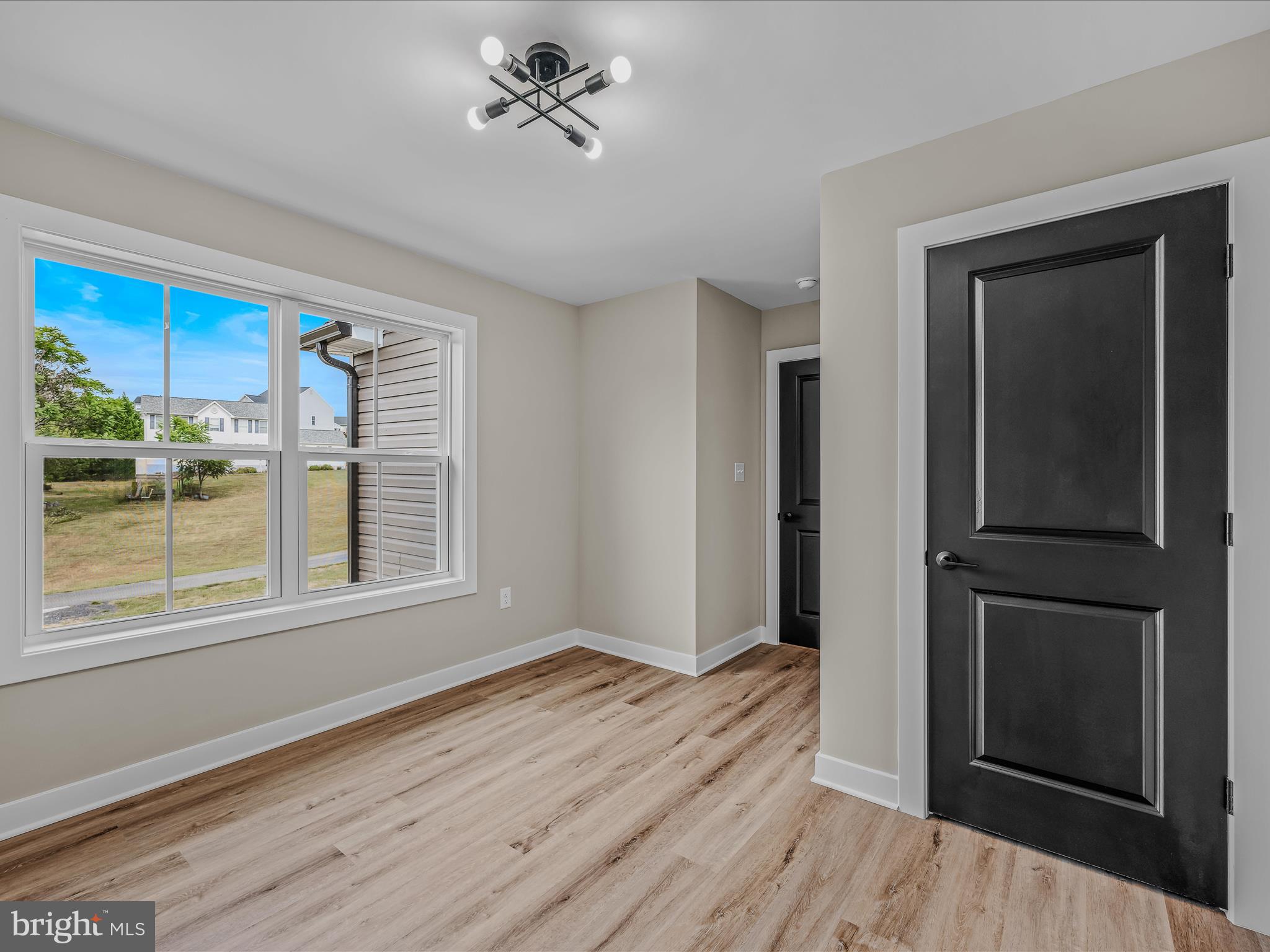 HOWARD SPEAKS - Residential