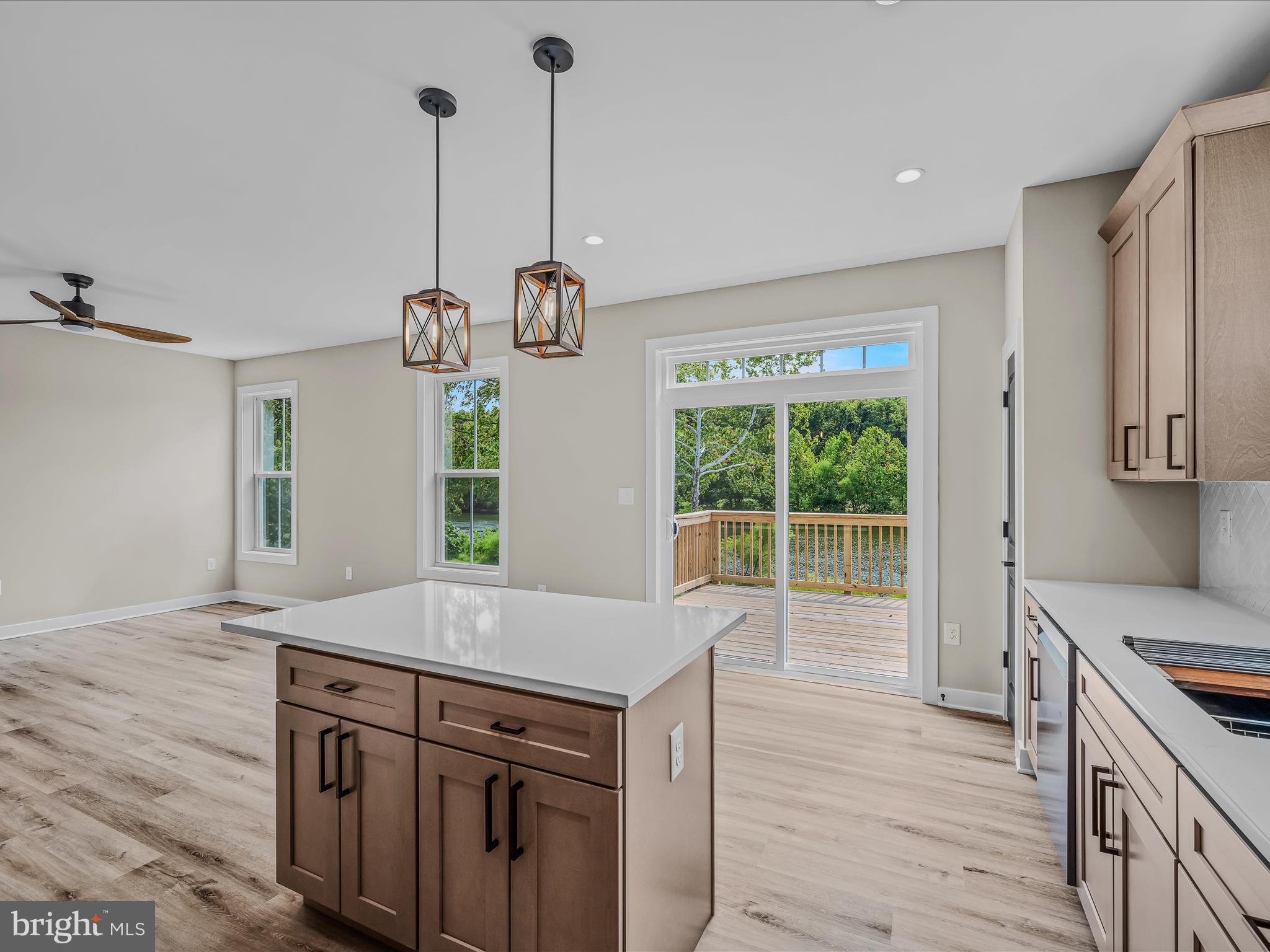 HOWARD SPEAKS - Residential