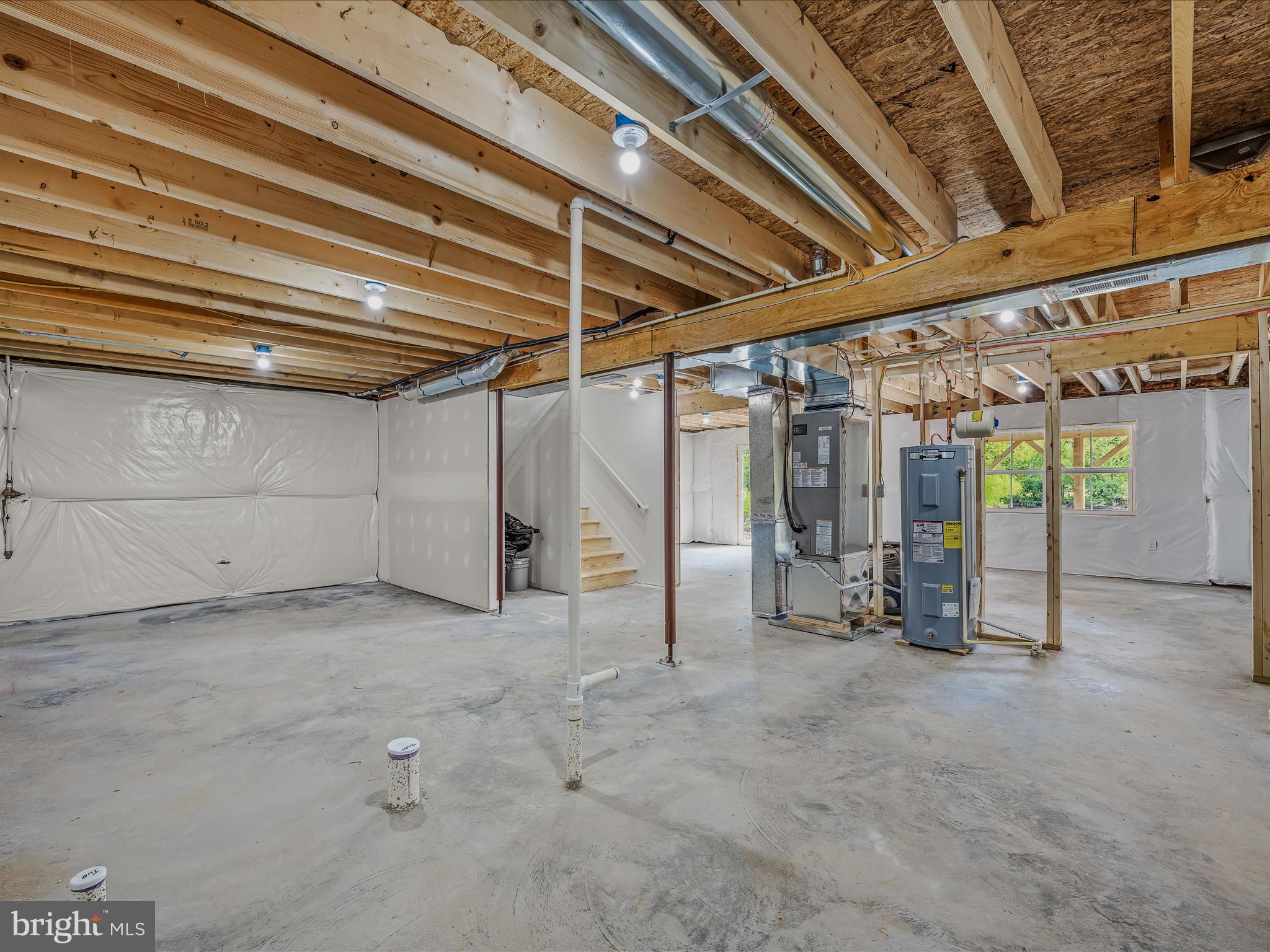 HOWARD SPEAKS - Residential