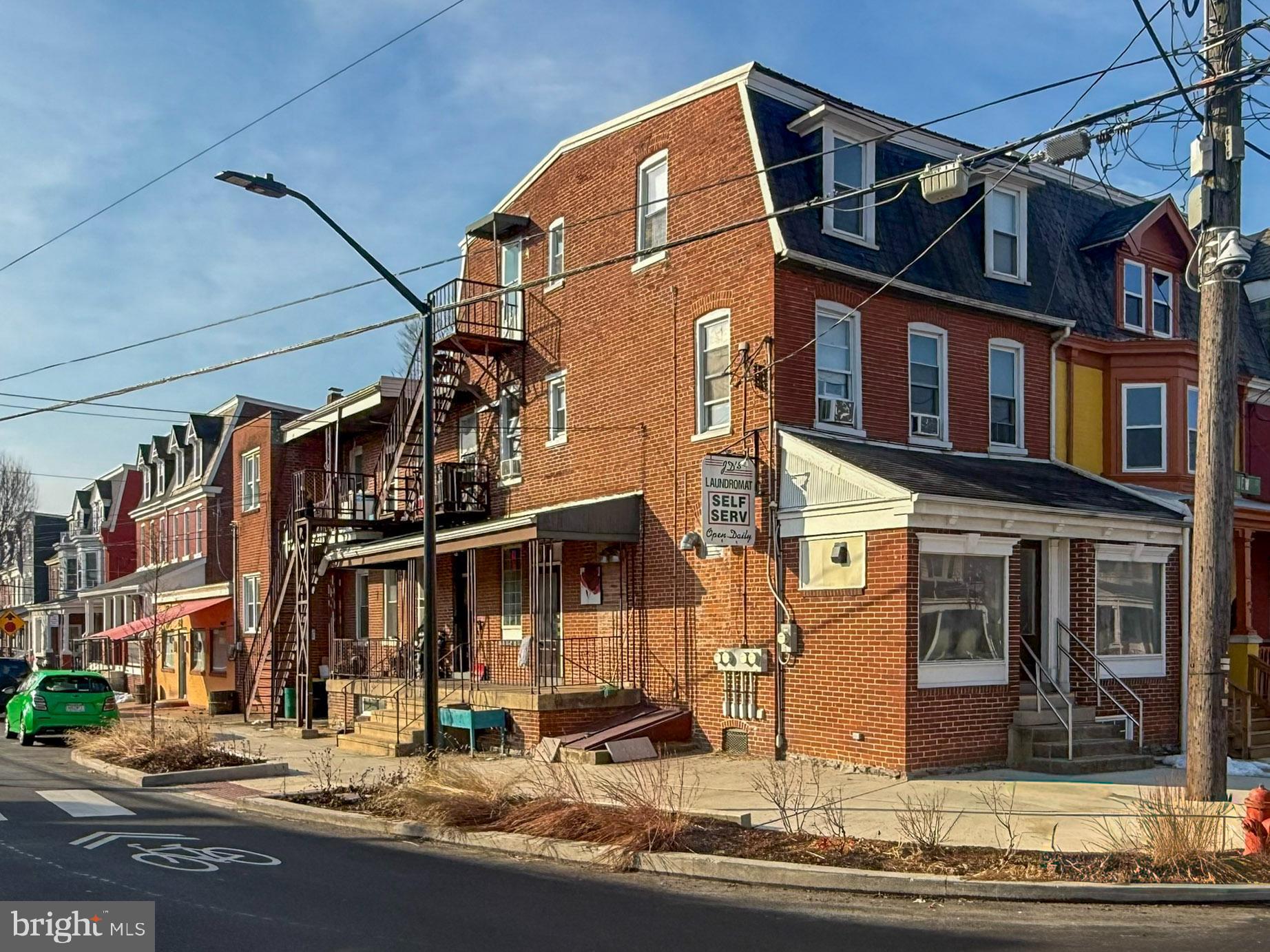 352 E NEW STREET