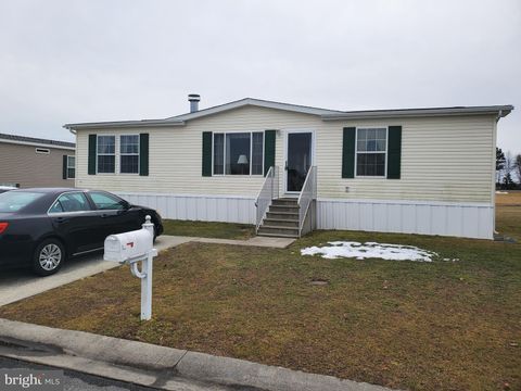 Mobile Home For Sale - 35105 Bracken Court<br/> PITTSVILLE, MD 21850