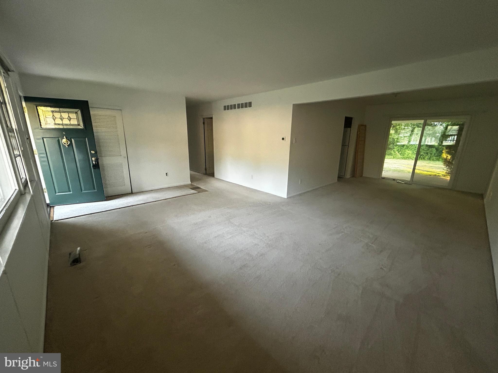 237 WOODLAWN DRIVE