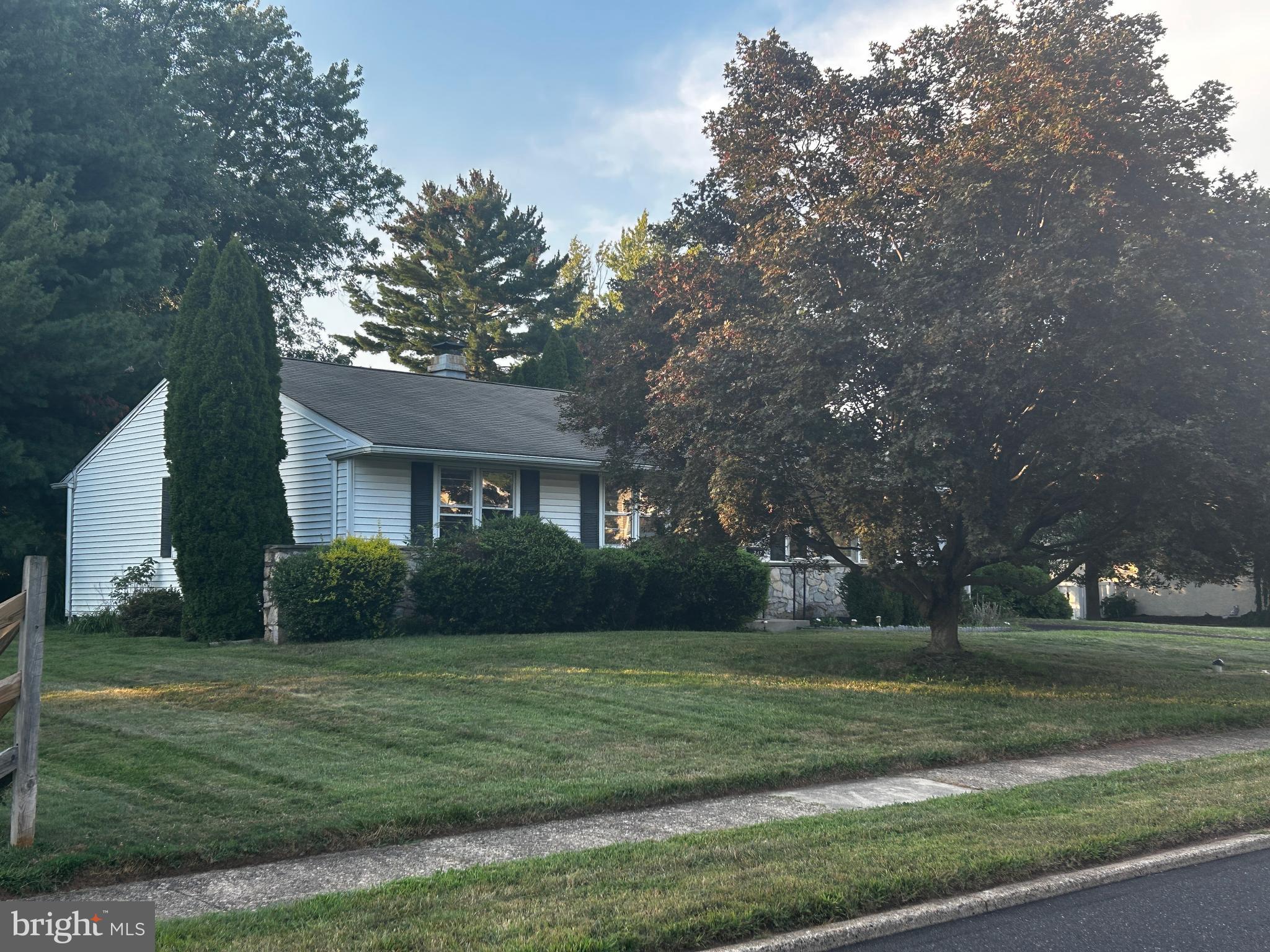 237 WOODLAWN DRIVE