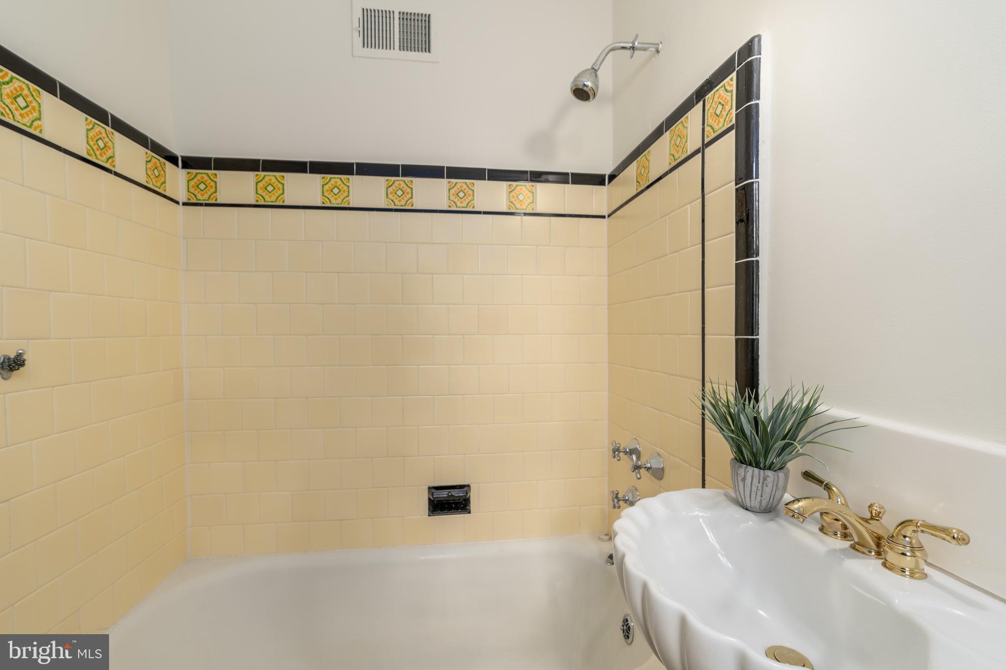 GLENBROOK VILLAGE - Residential