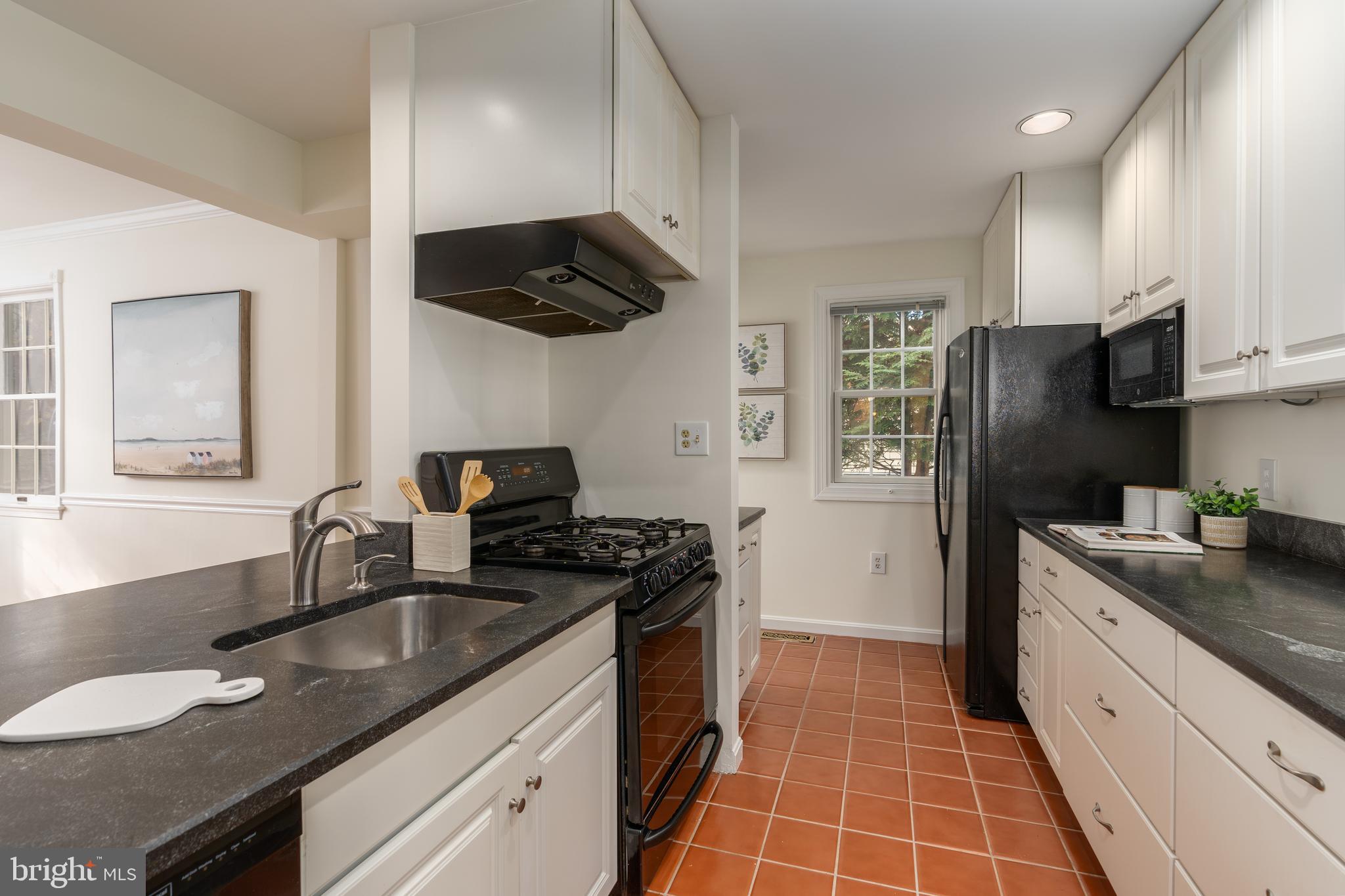 GLENBROOK VILLAGE - Residential