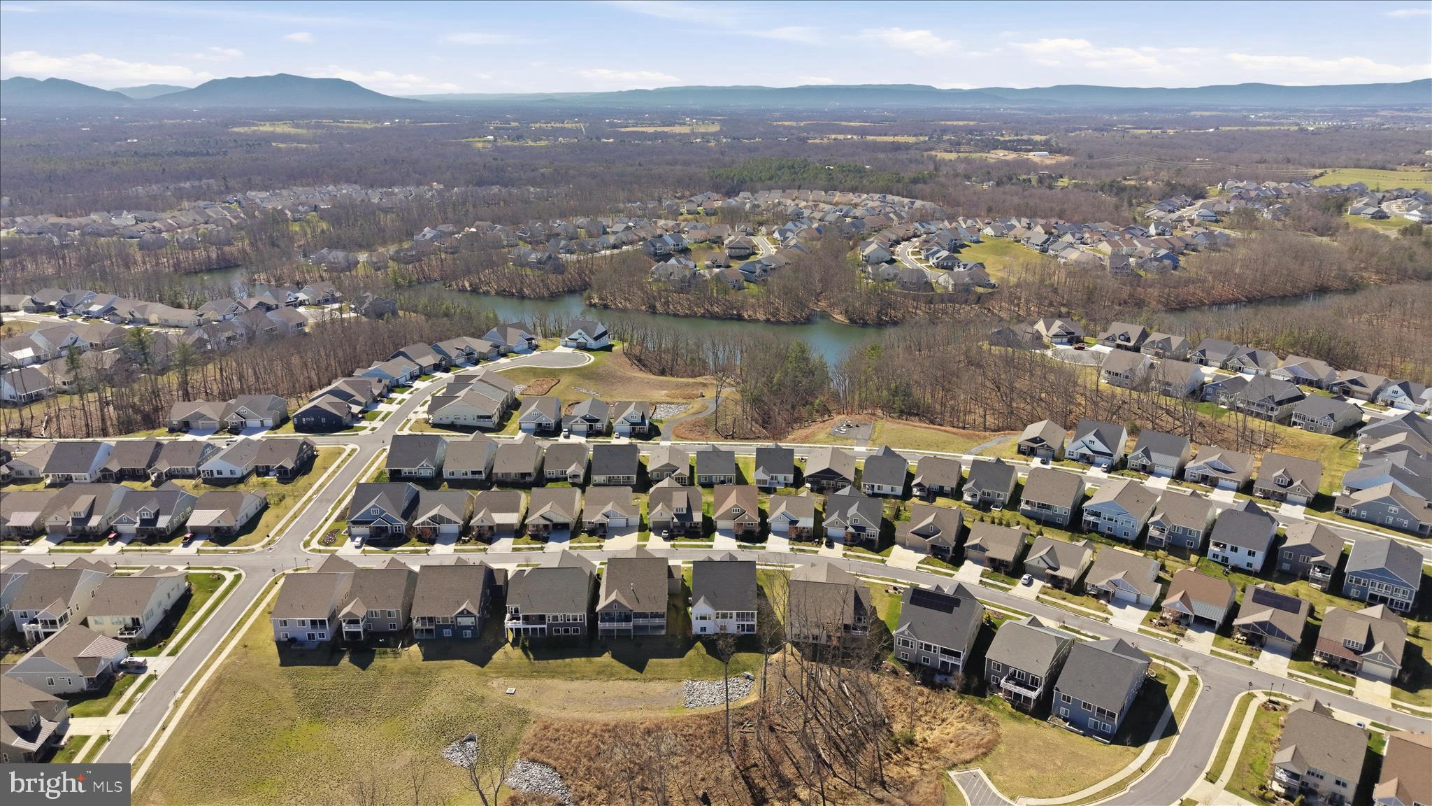 LAKE FREDERICK - Residential