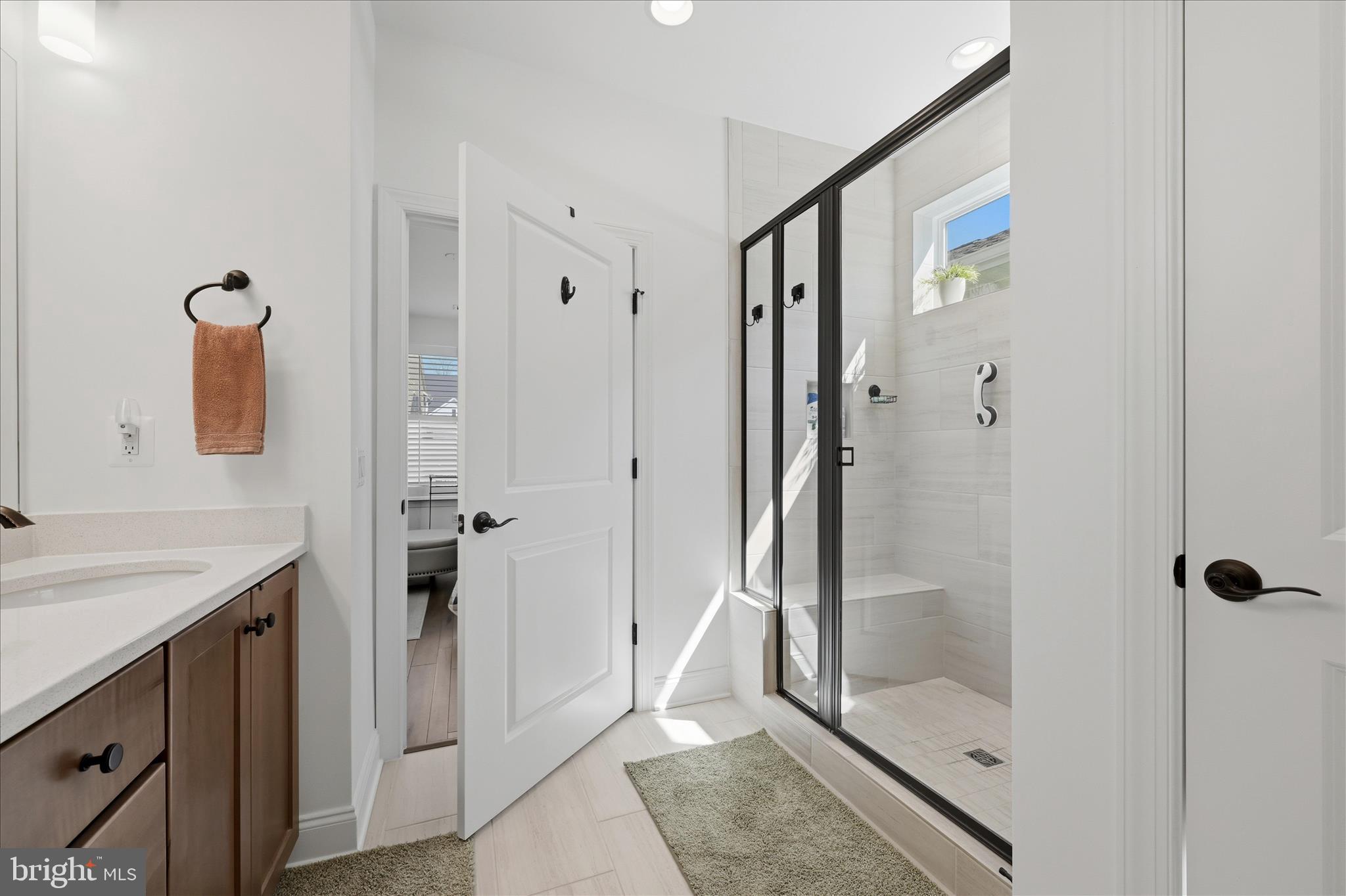 LAKE FREDERICK - Residential