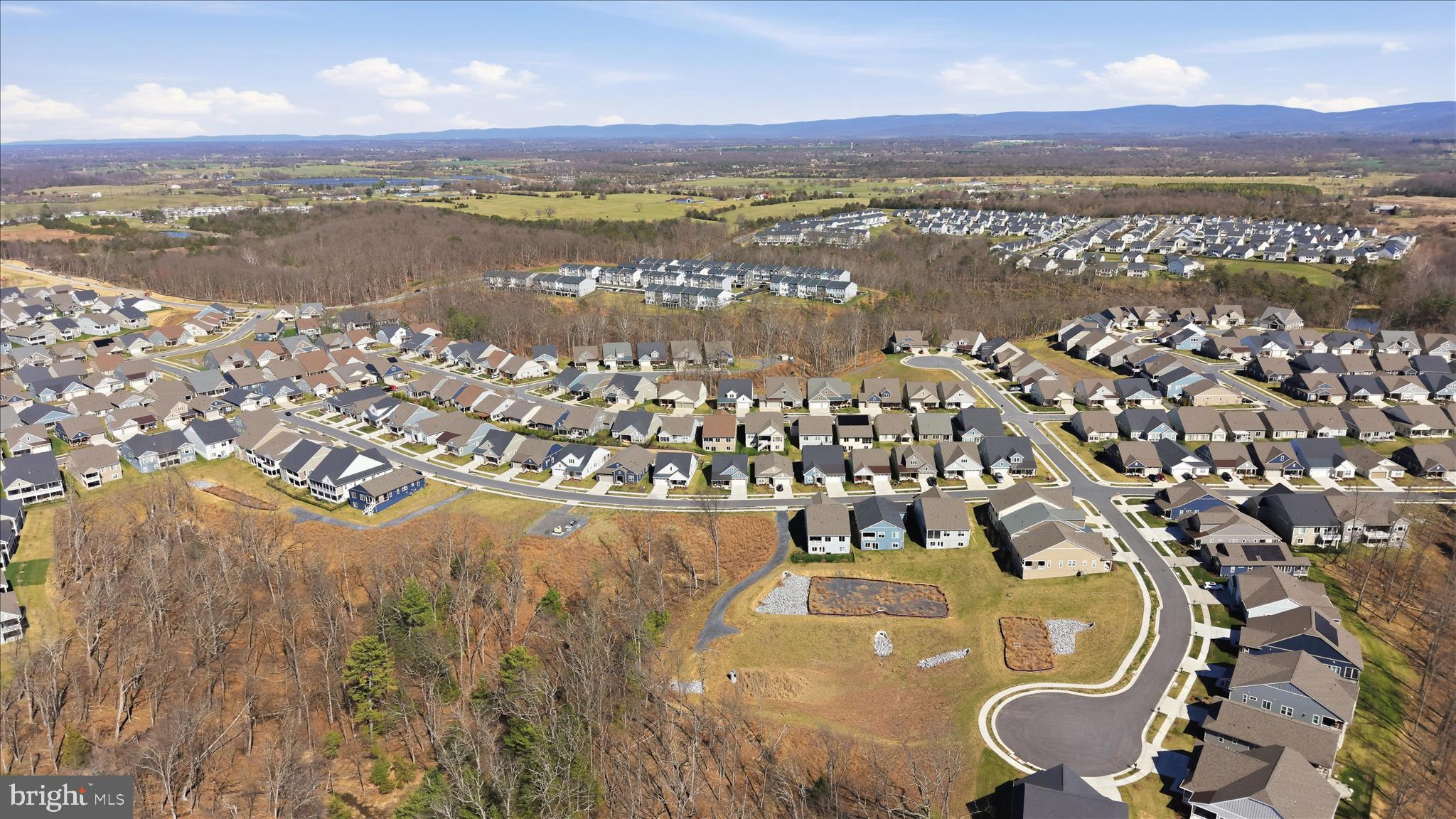 LAKE FREDERICK - Residential