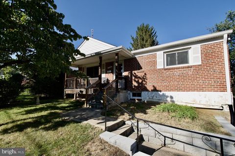 Photo of 13117 Grenoble Drive, ROCKVILLE, MD 20853 (MLS # MDMC2199038)