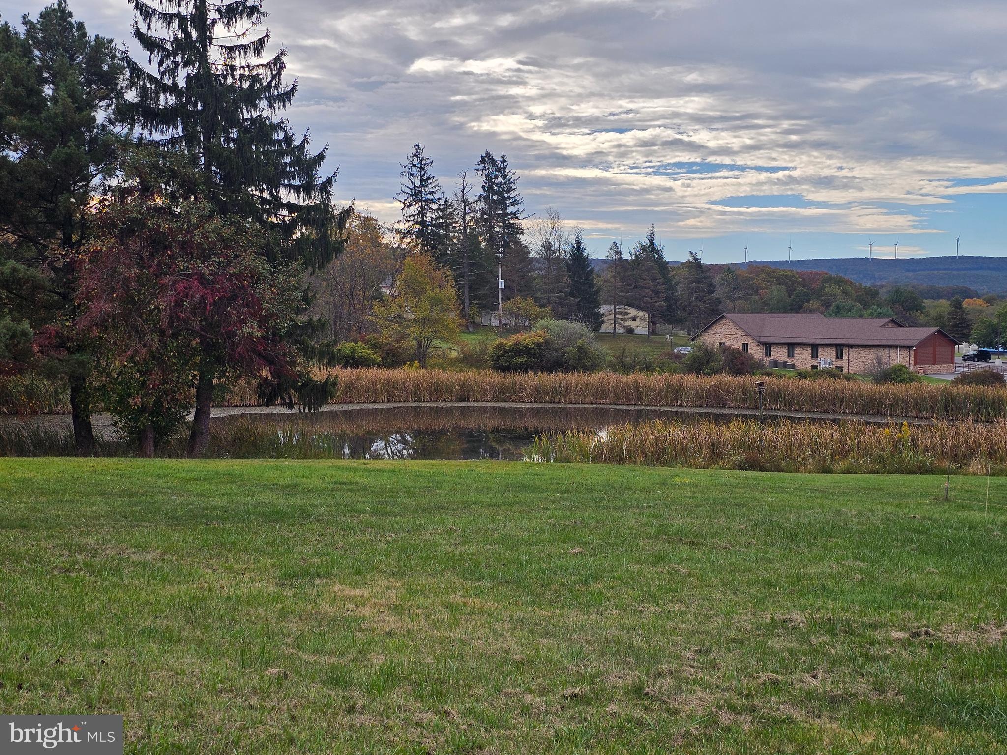 WEBERS CROSSING - Land
