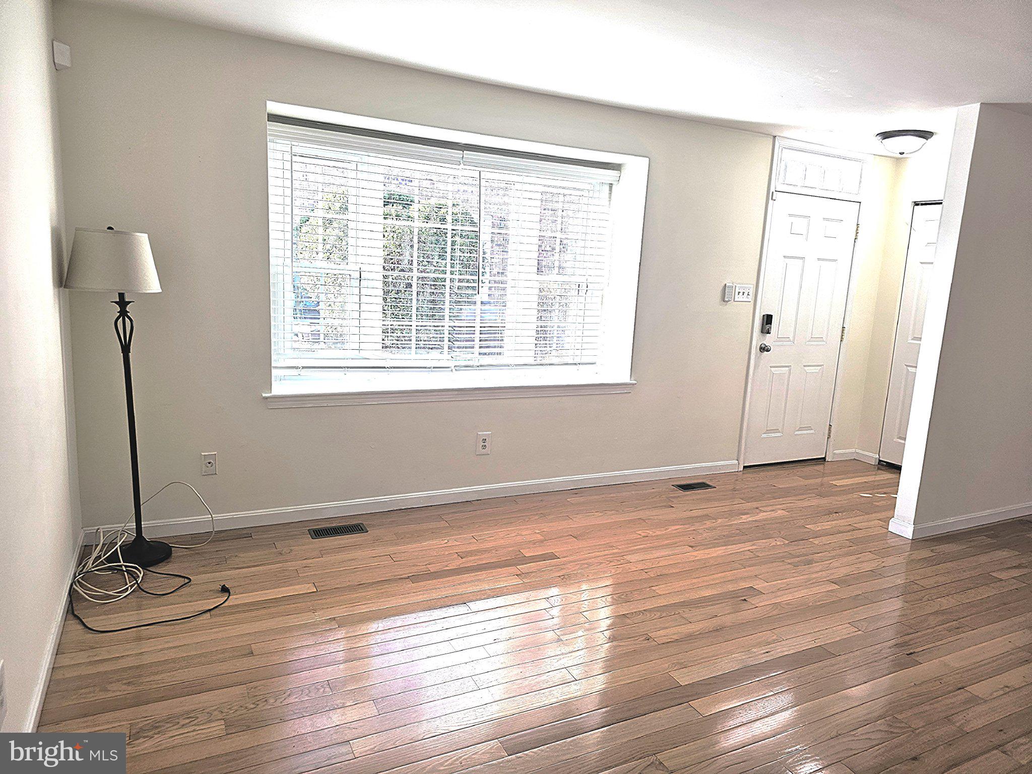 WHISKEY BOTTOM - Residential