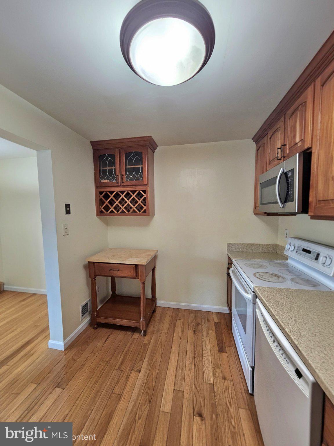 WHISKEY BOTTOM - Residential