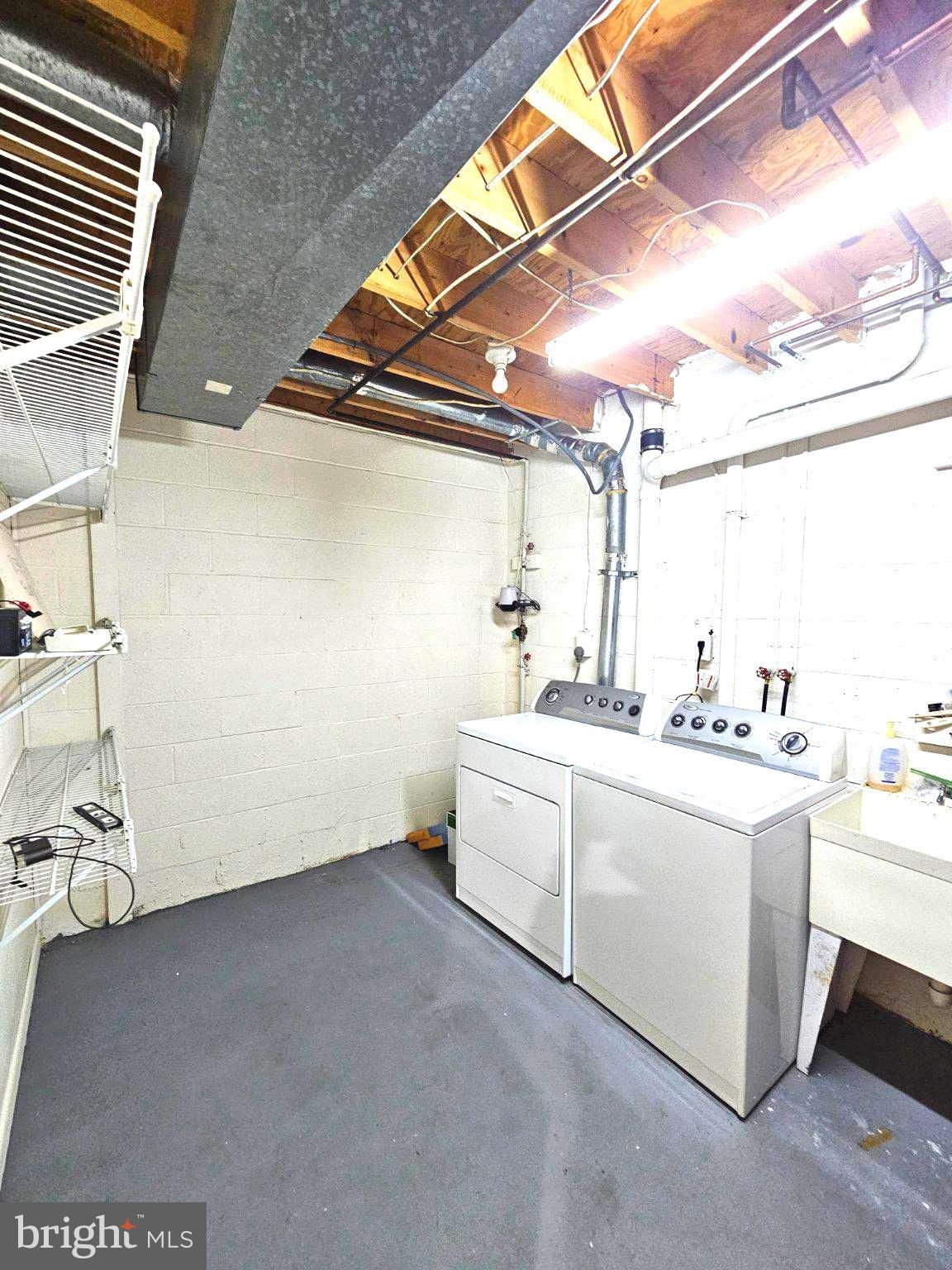 WHISKEY BOTTOM - Residential