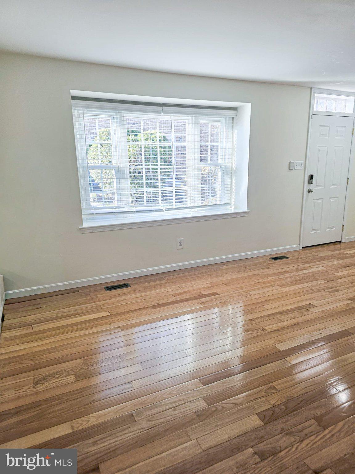 WHISKEY BOTTOM - Residential