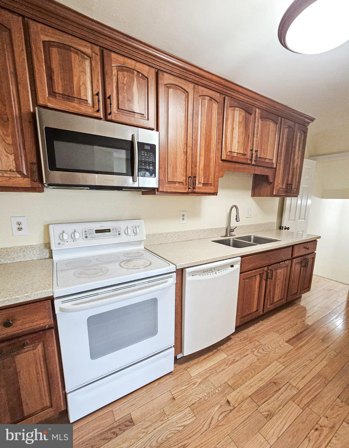 WHISKEY BOTTOM - Residential