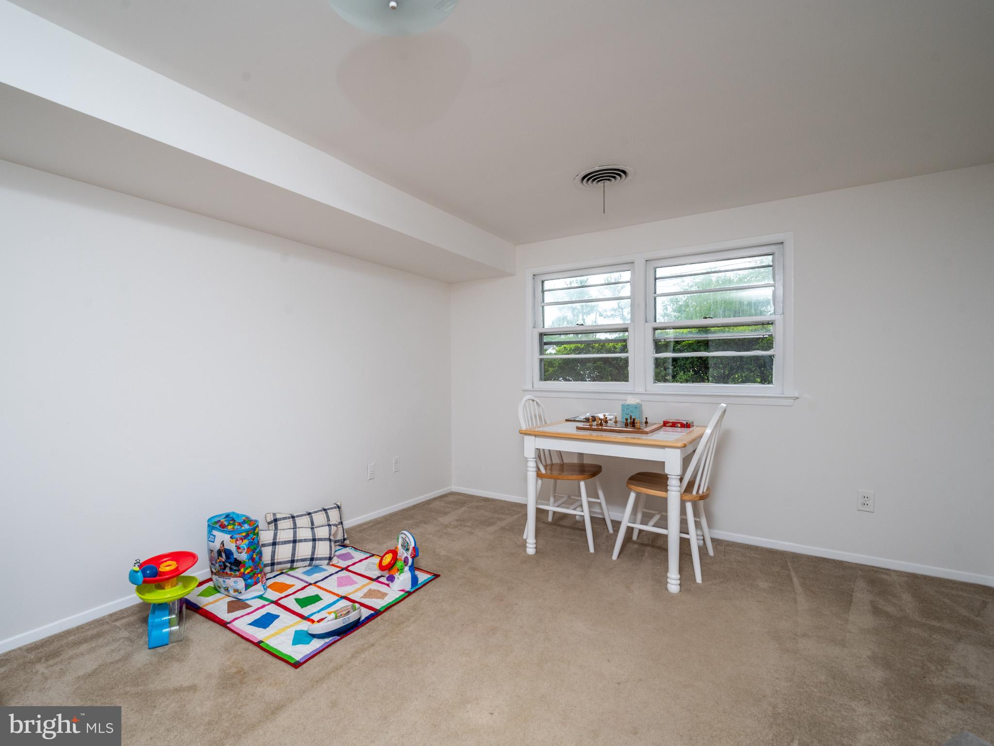 EDSALL PARK - Residential