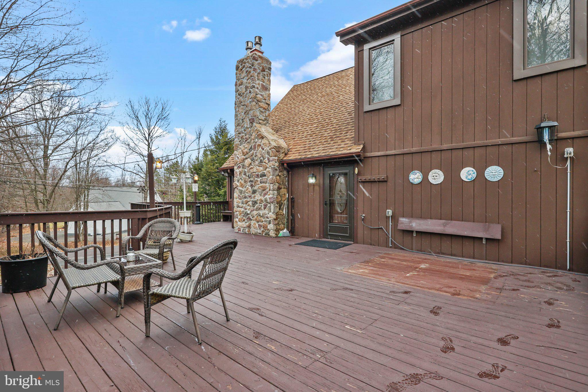 TOWAMENSING TRAILS - Residential