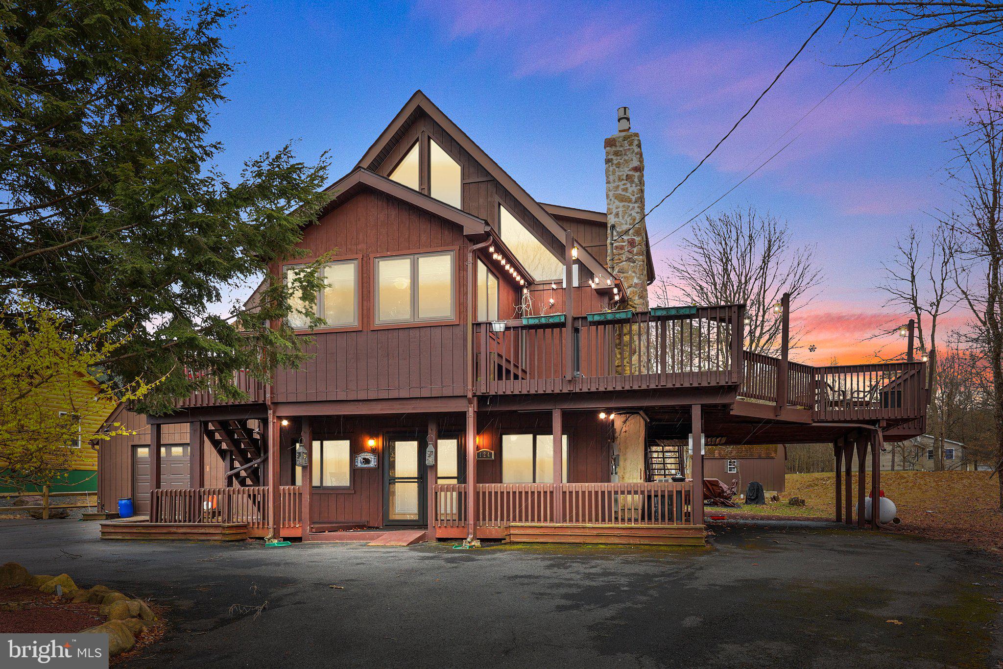 TOWAMENSING TRAILS - Residential