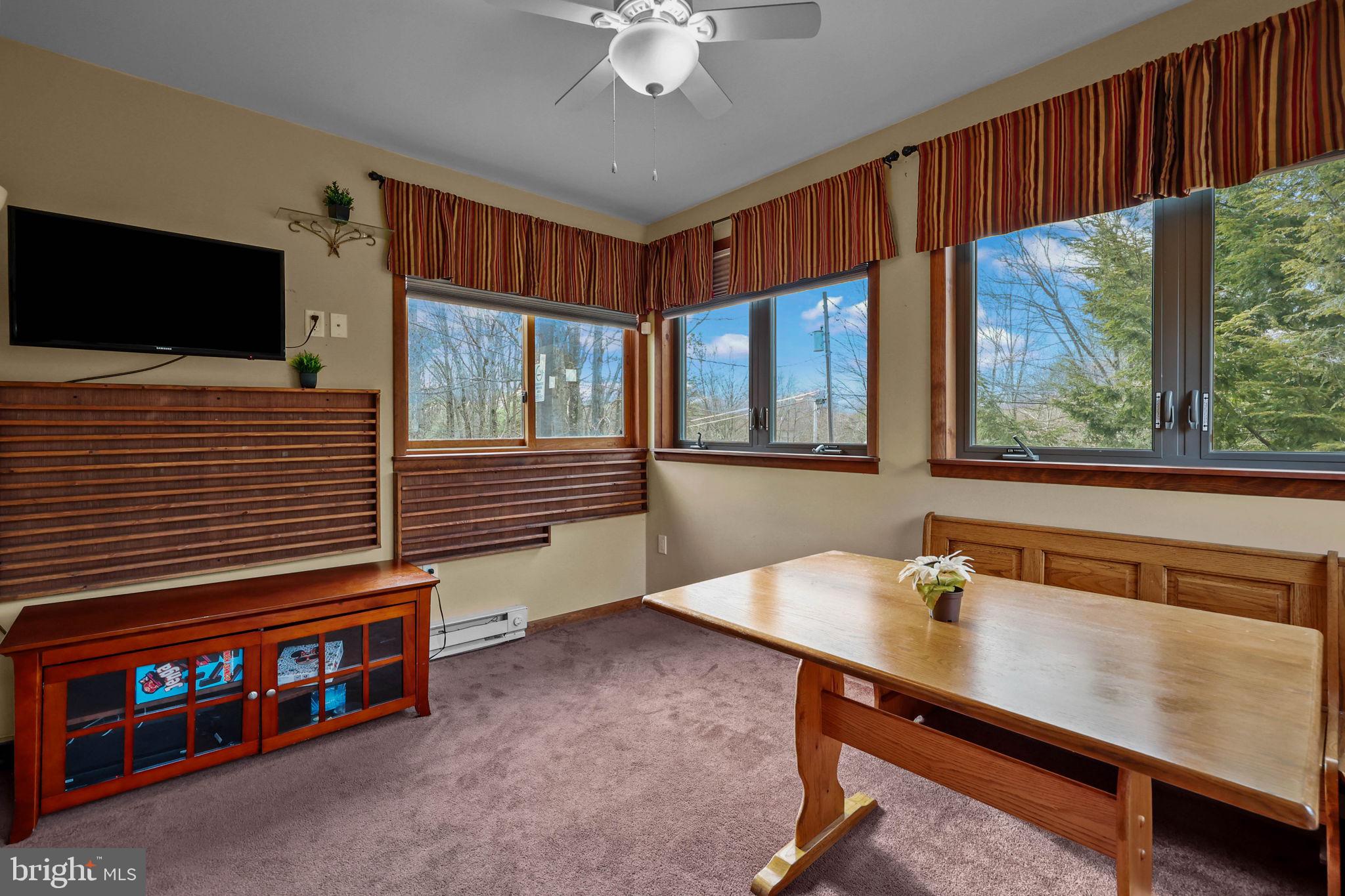 TOWAMENSING TRAILS - Residential