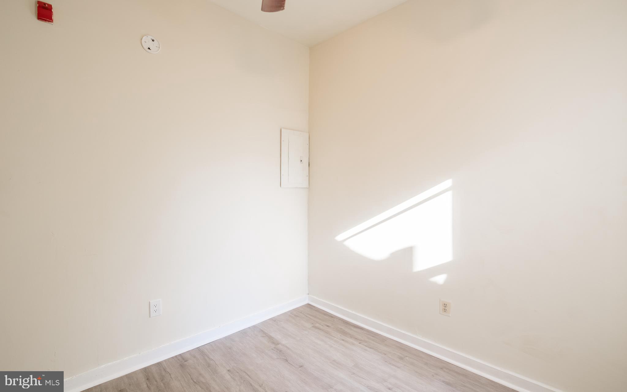 GRADUATE HOSPITAL - Residential Lease