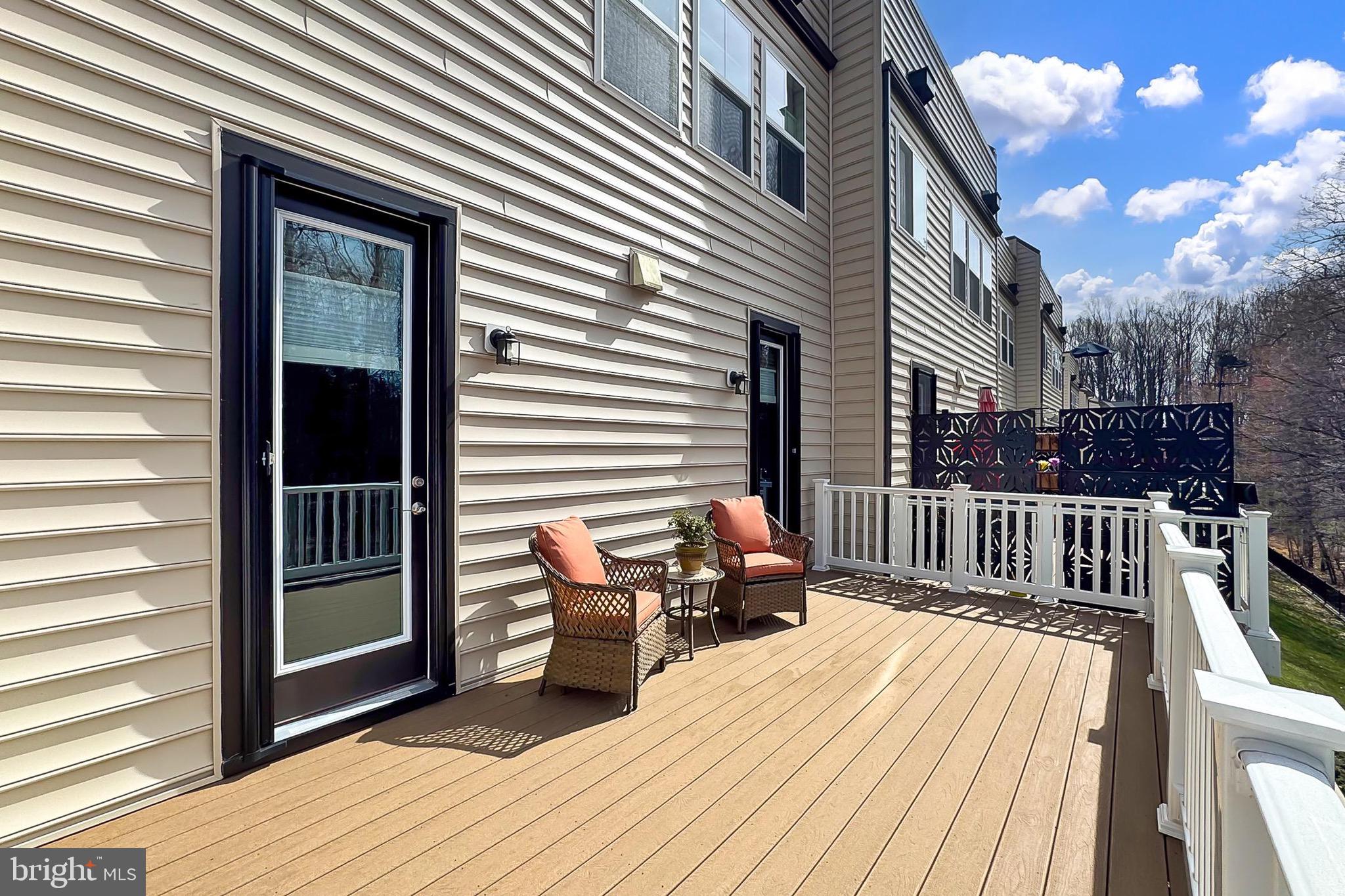 THE TOWNS AT PENDER OAKS - Residential