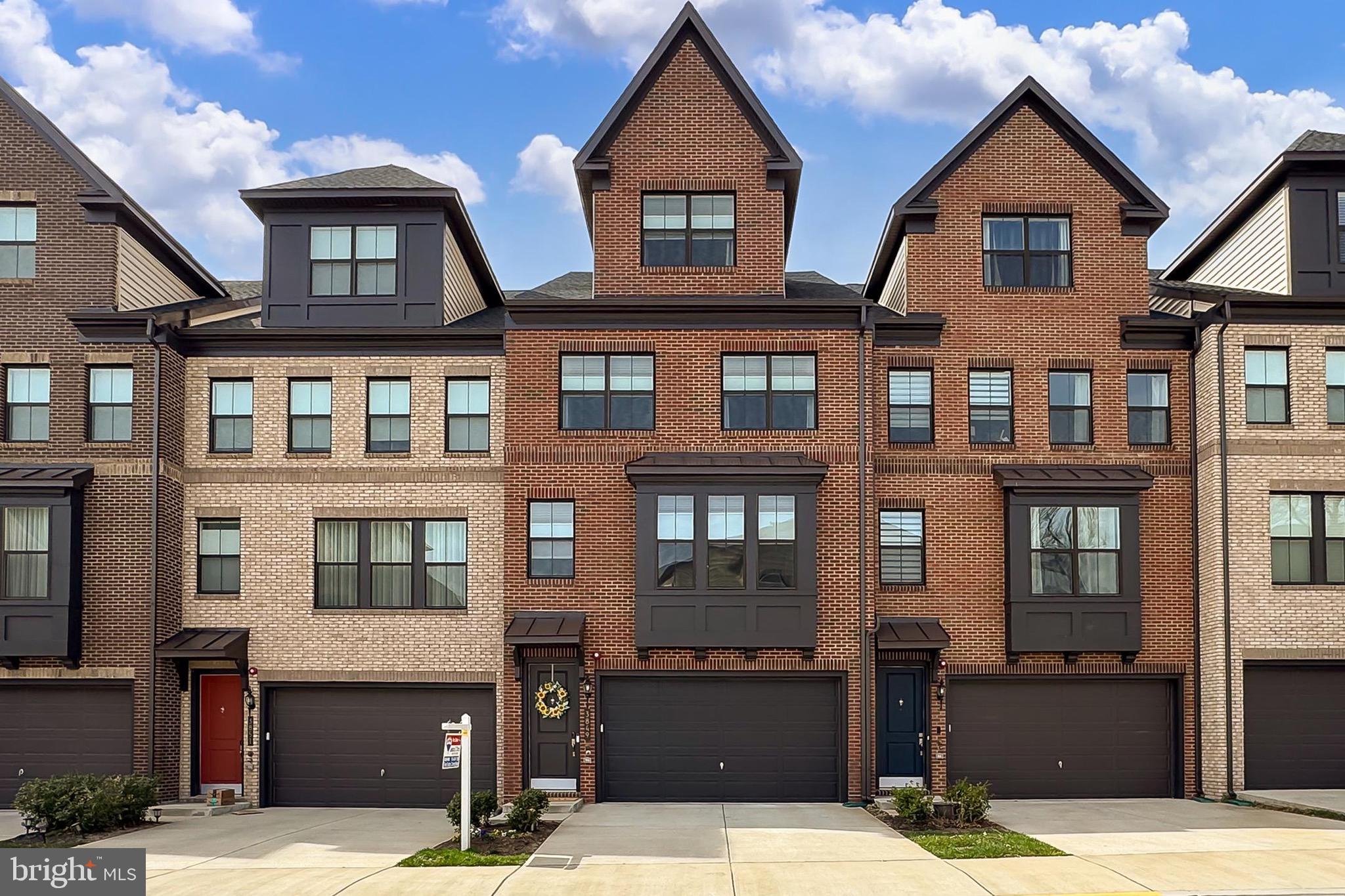 THE TOWNS AT PENDER OAKS - Residential