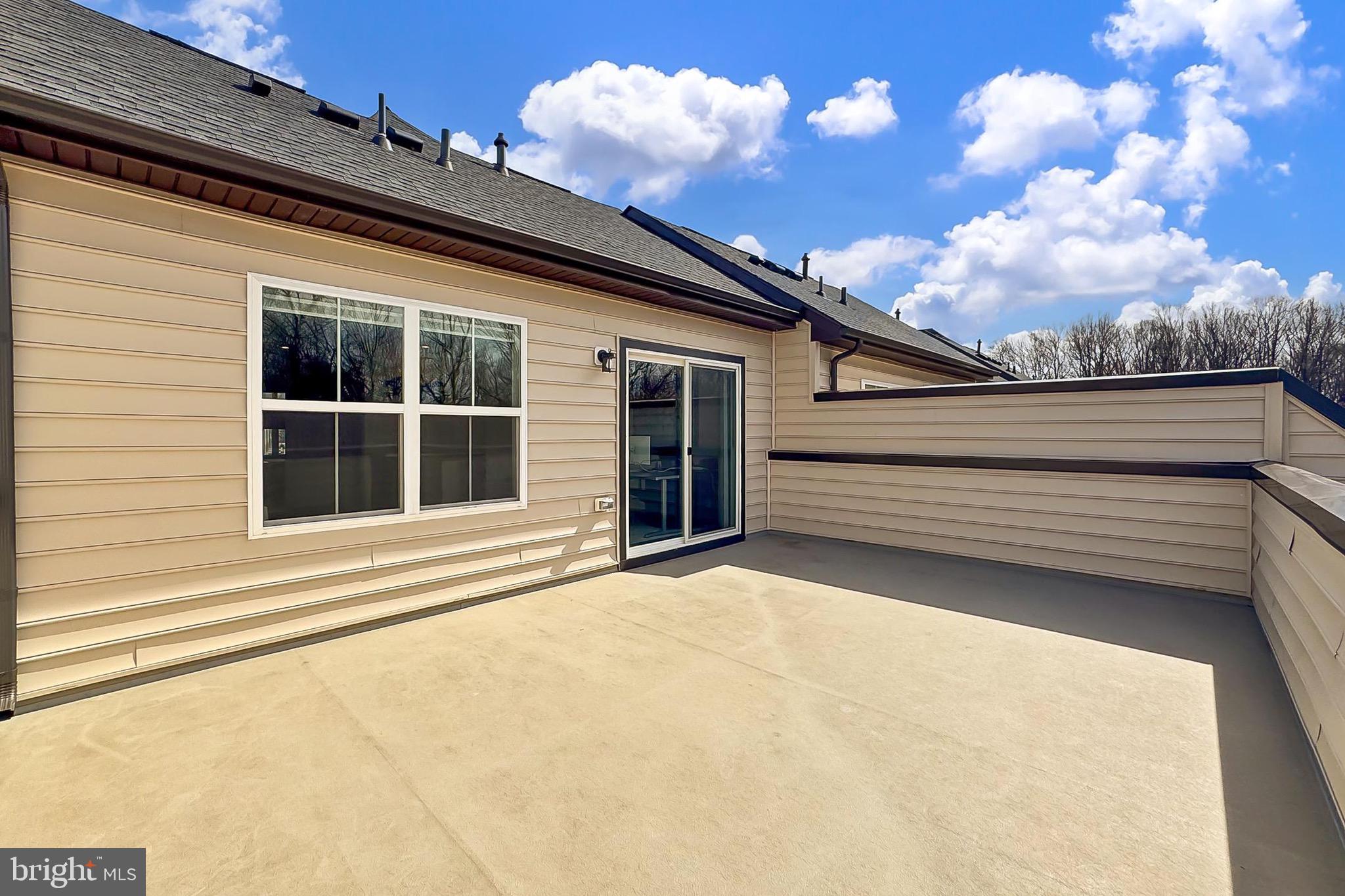 THE TOWNS AT PENDER OAKS - Residential