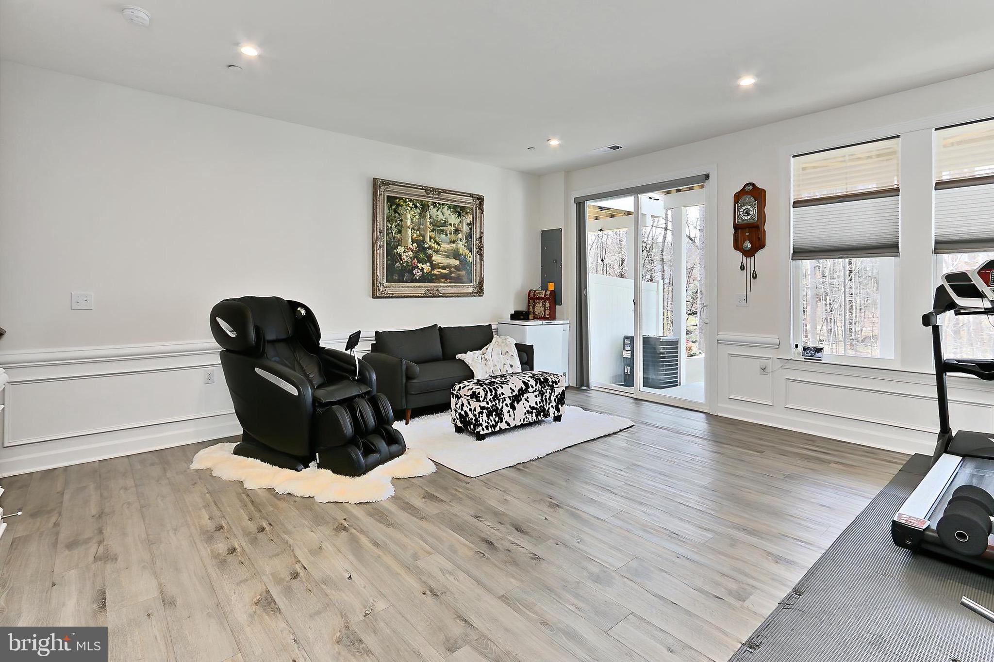 THE TOWNS AT PENDER OAKS - Residential