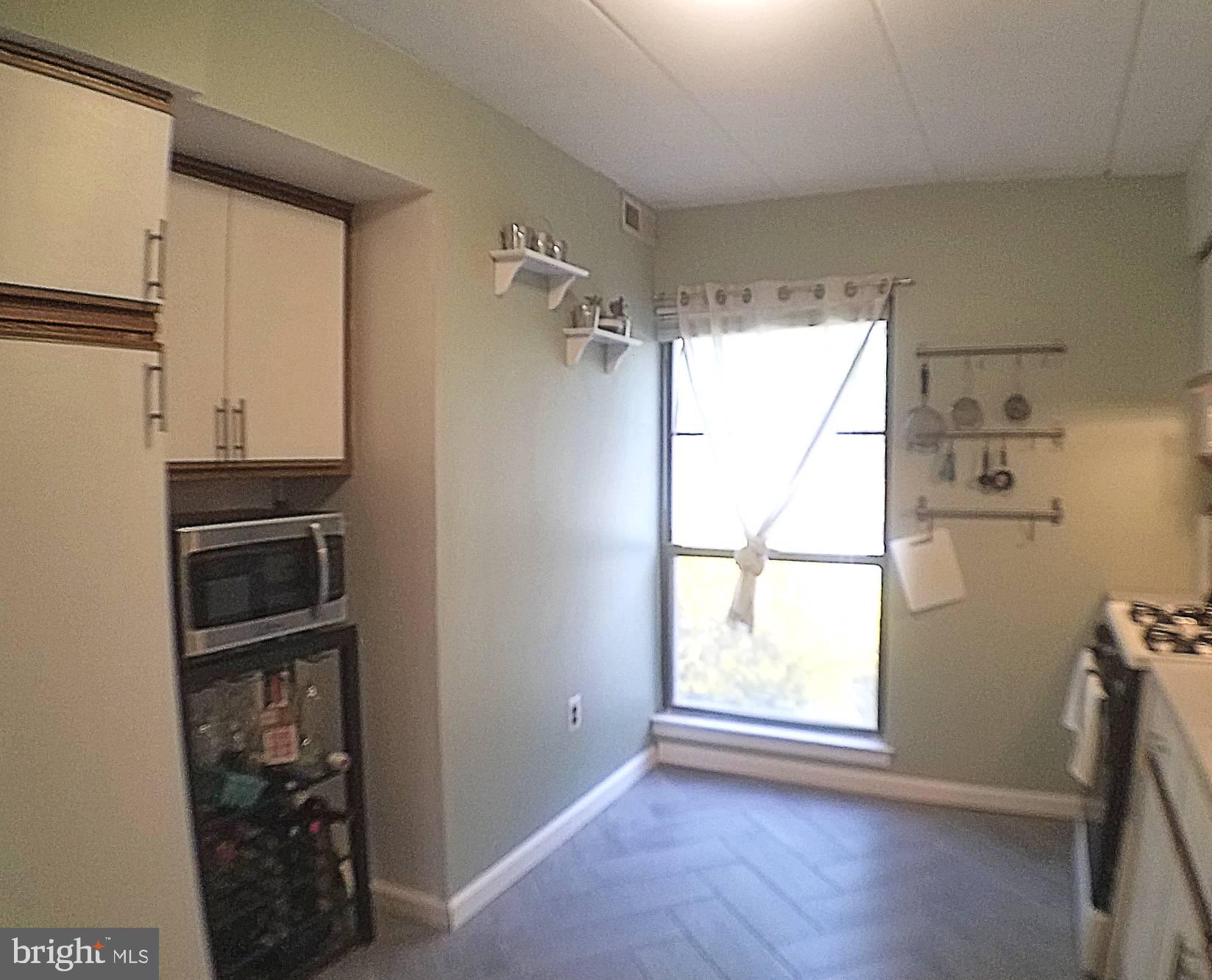 GREEN TREE SUMMIT - Residential Lease