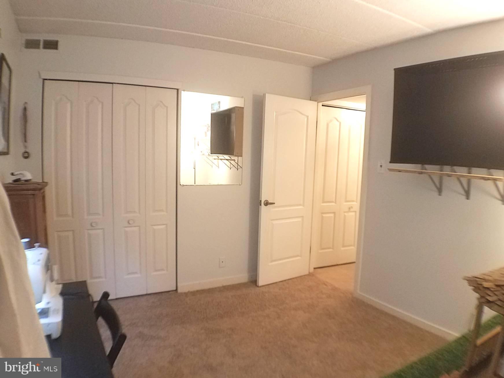 GREEN TREE SUMMIT - Residential Lease