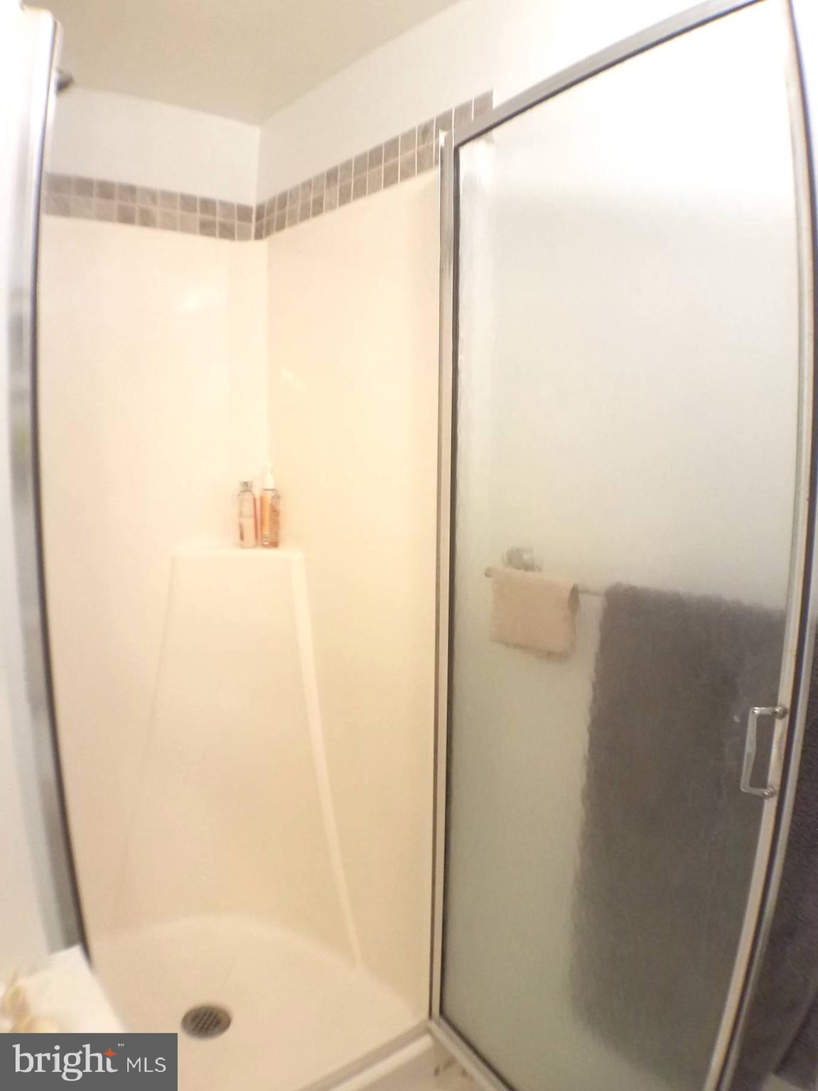 GREEN TREE SUMMIT - Residential Lease