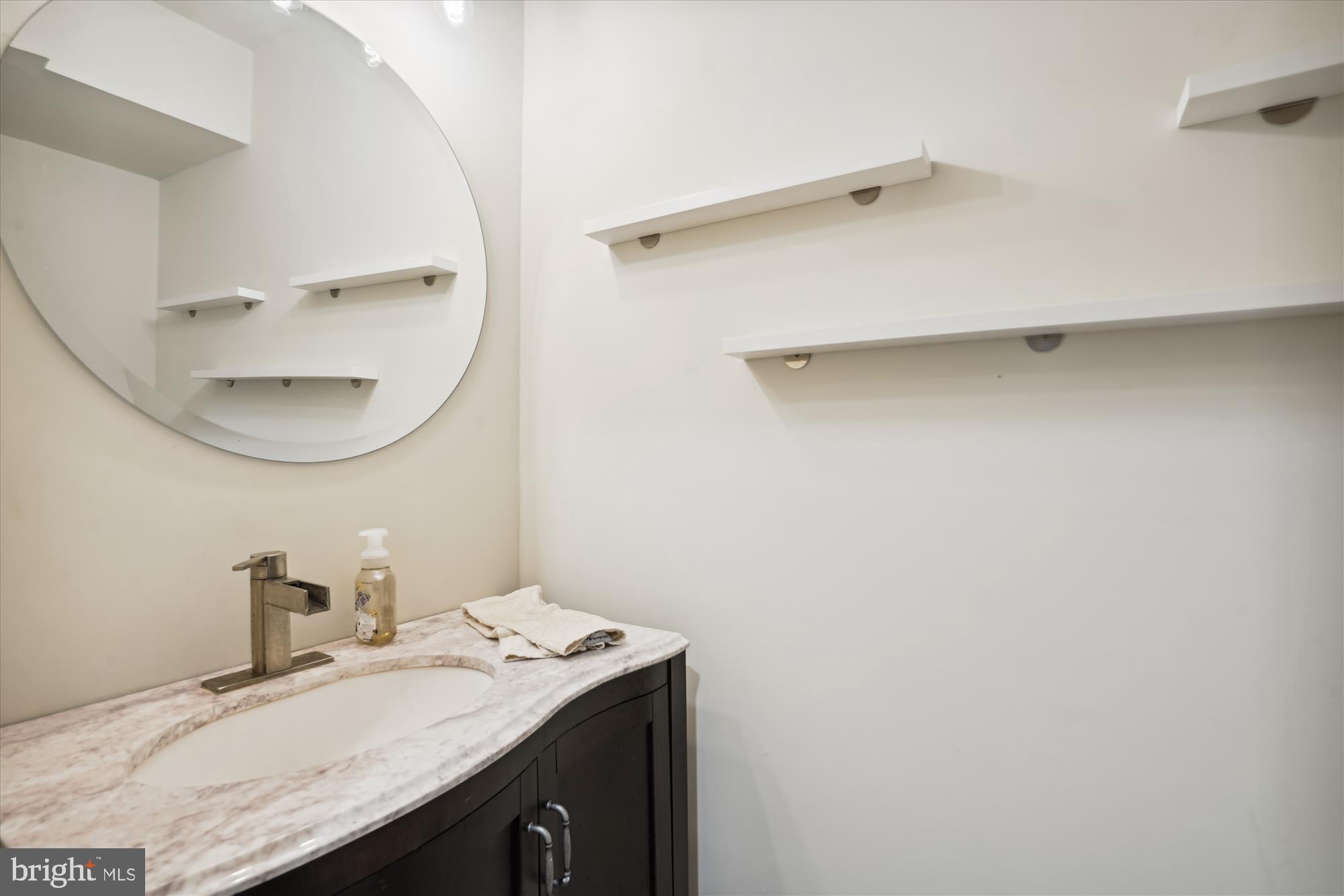 RIDGECREST HEIGHTS - Residential Lease