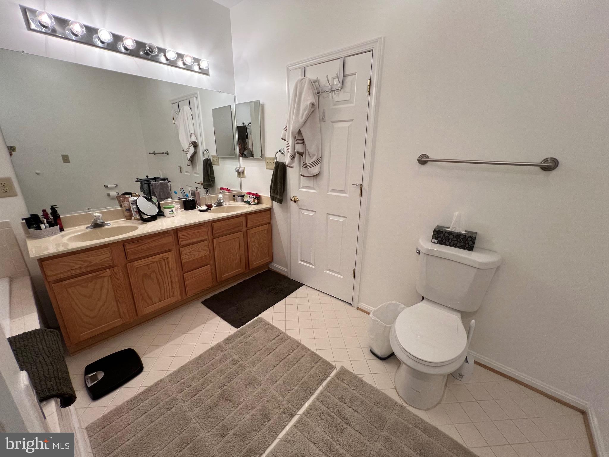 SALEM FIELDS - Residential Lease