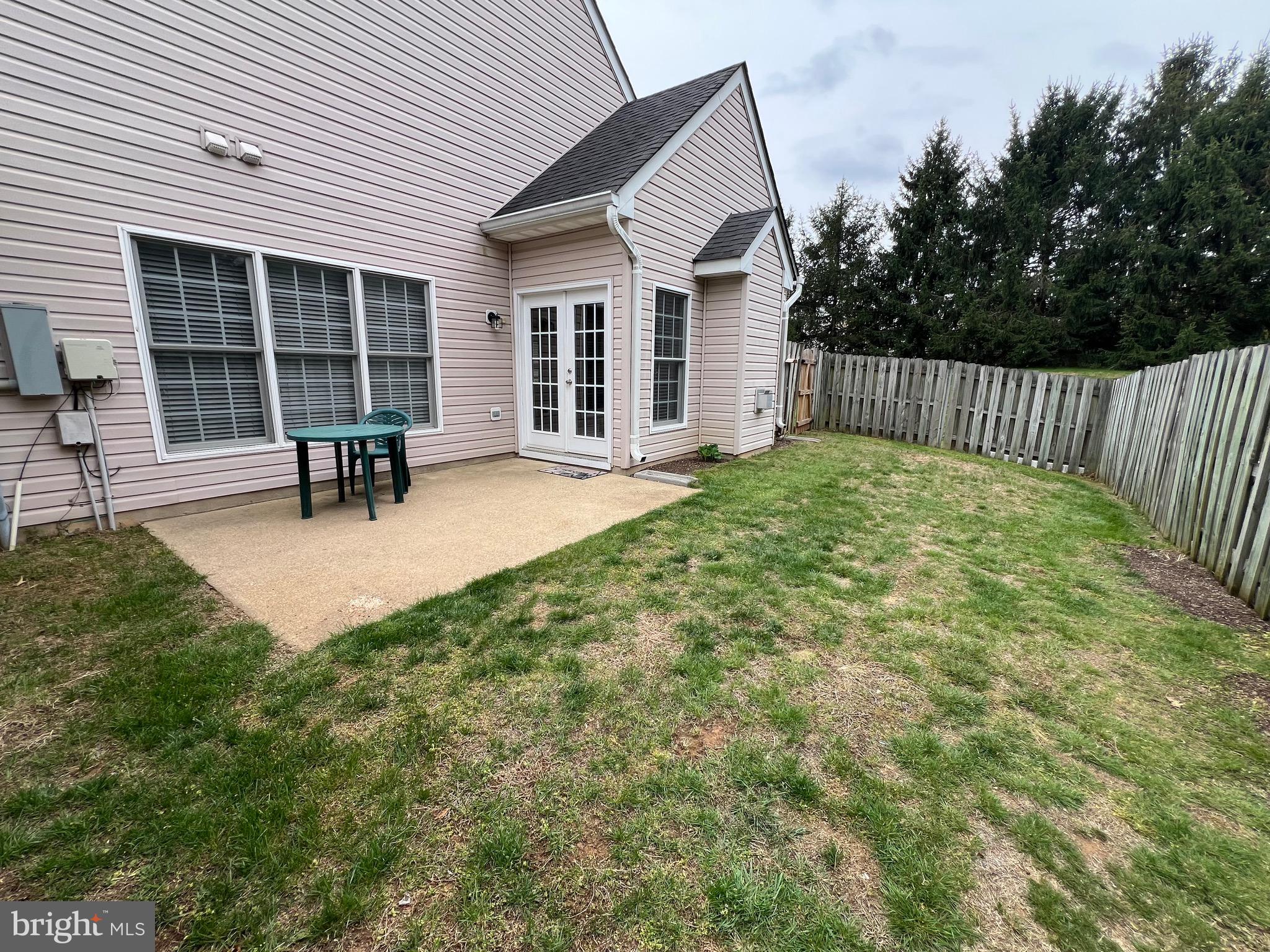 SALEM FIELDS - Residential Lease