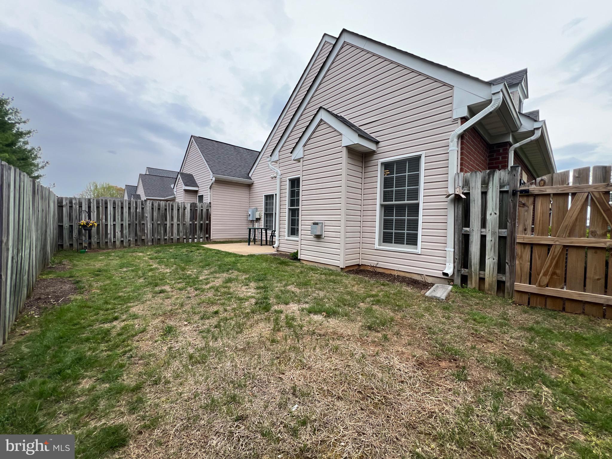 SALEM FIELDS - Residential Lease