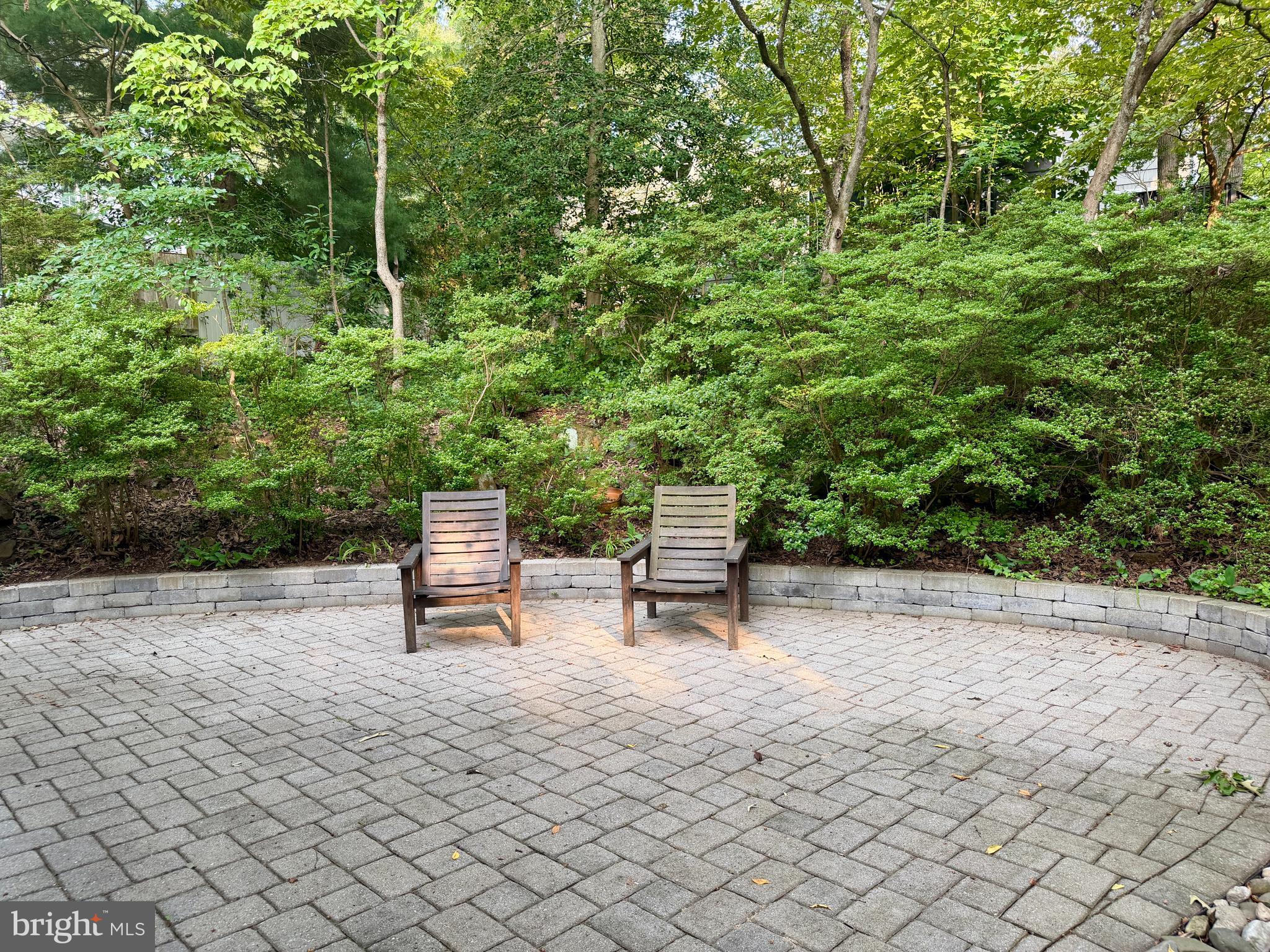 11 WINDWARD DRIVE