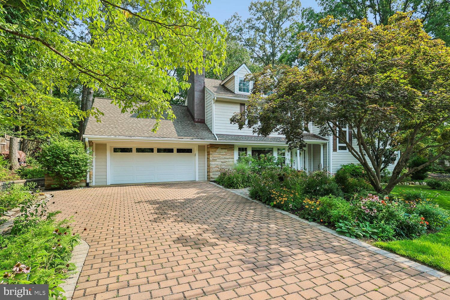 11 WINDWARD DRIVE
