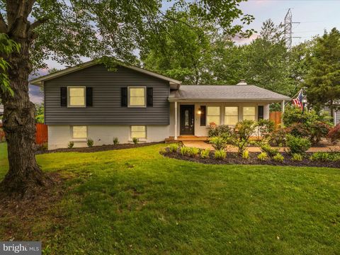 800 WILLIAMSBURG ROAD STERLING VA 20164