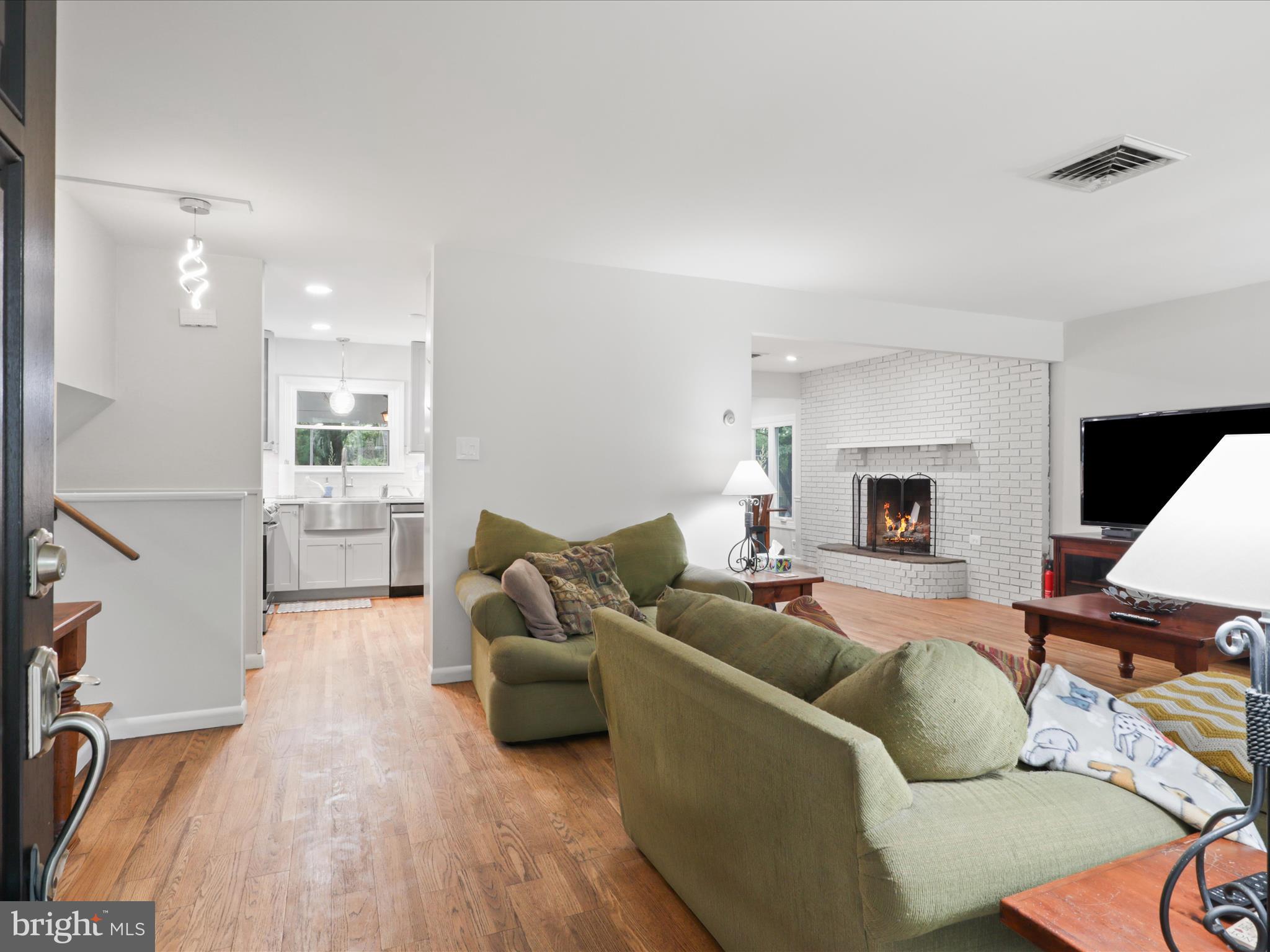 800 WILLIAMSBURG ROAD