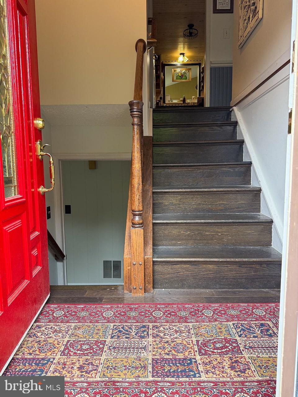 229 APPLEGATE DRIVE