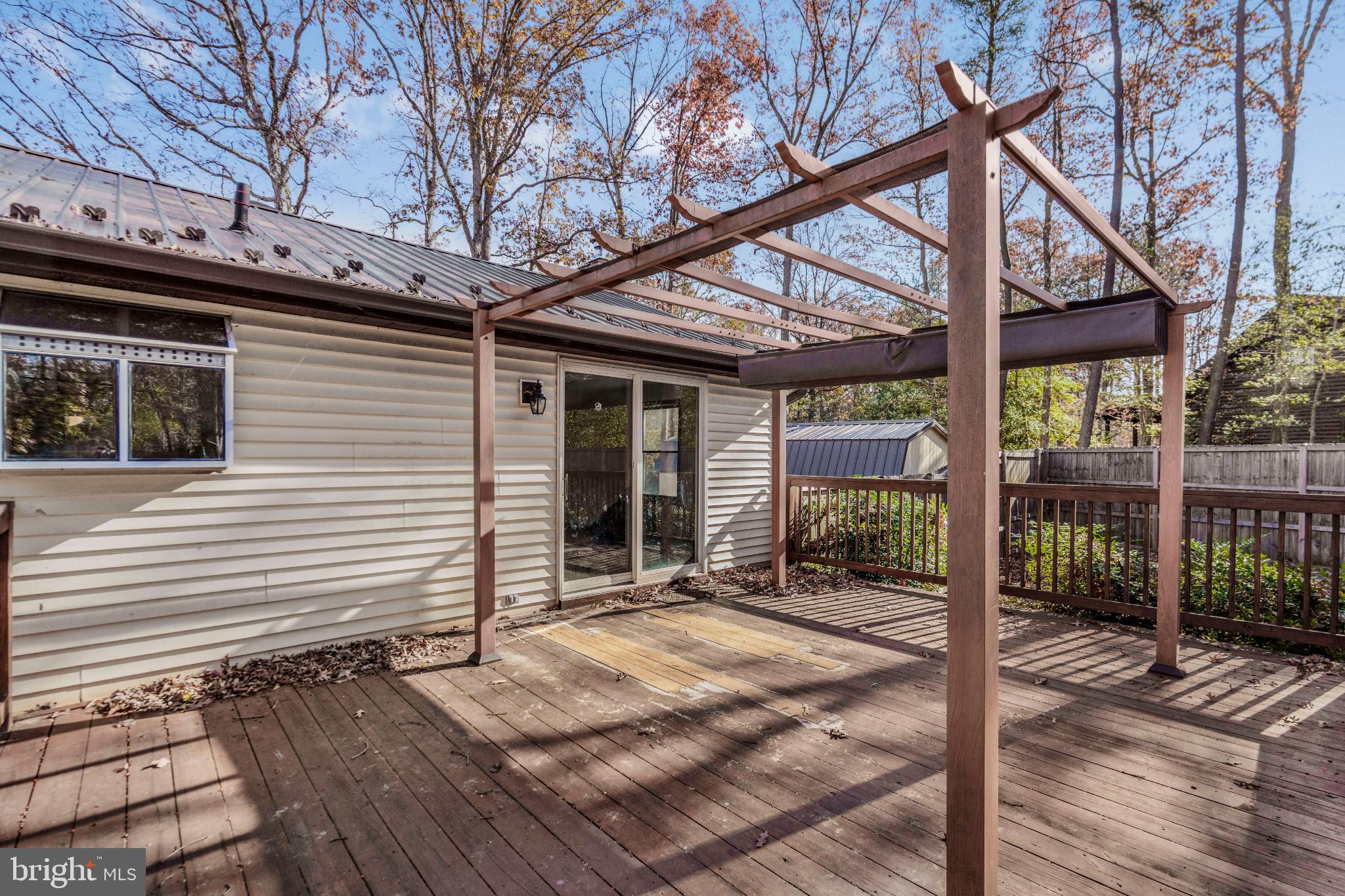 BRETON BAY - Residential Lease