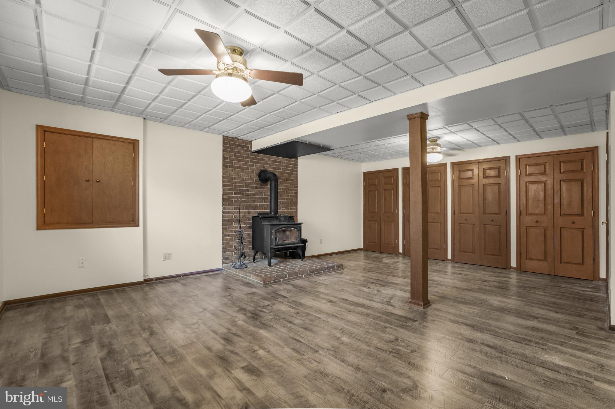 BRETON BAY - Residential Lease