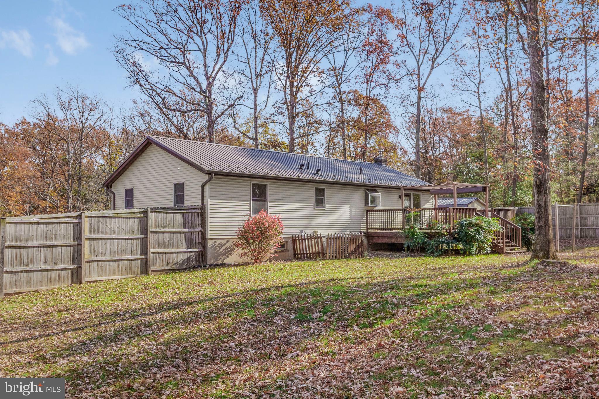 BRETON BAY - Residential Lease