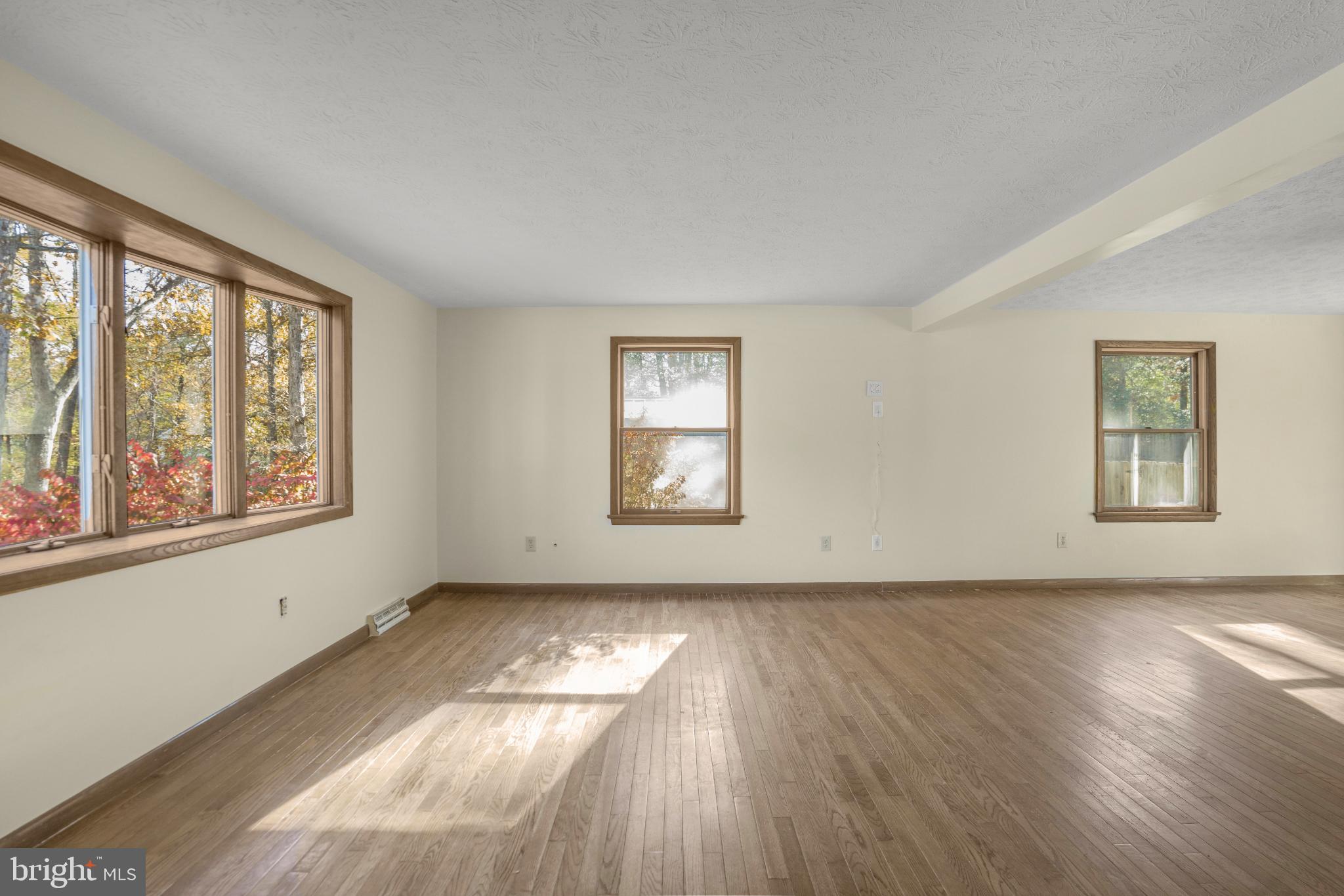 BRETON BAY - Residential Lease