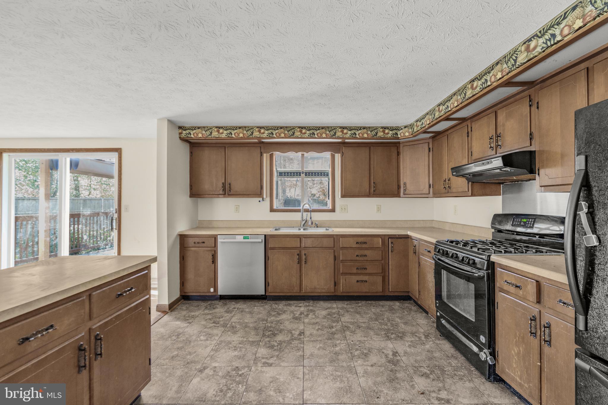 BRETON BAY - Residential Lease