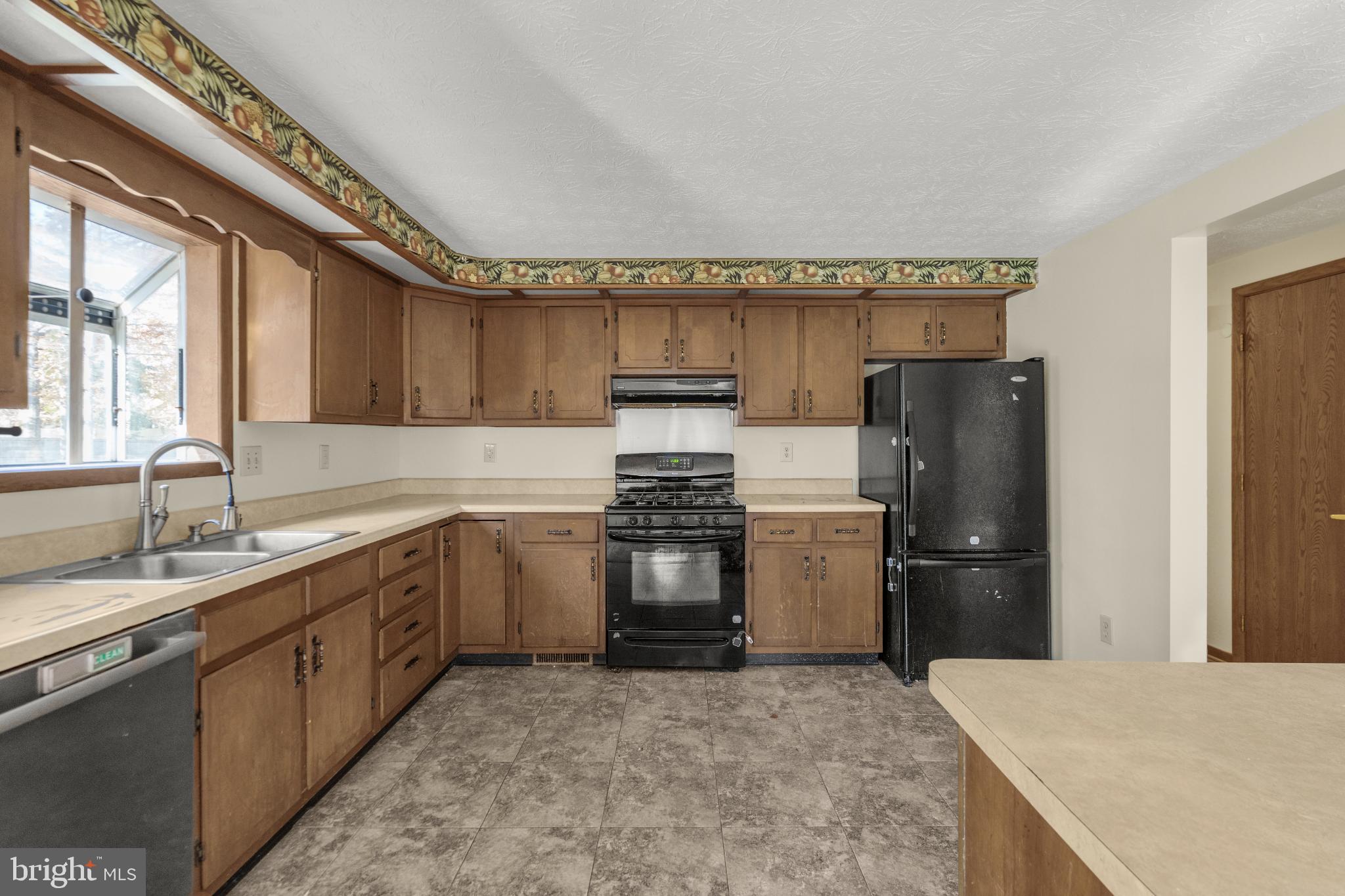 BRETON BAY - Residential Lease