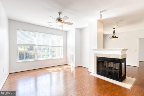 Condo For Sale - 400 Symphony Cir #142E<br/> HUNT VALLEY, MD 21030