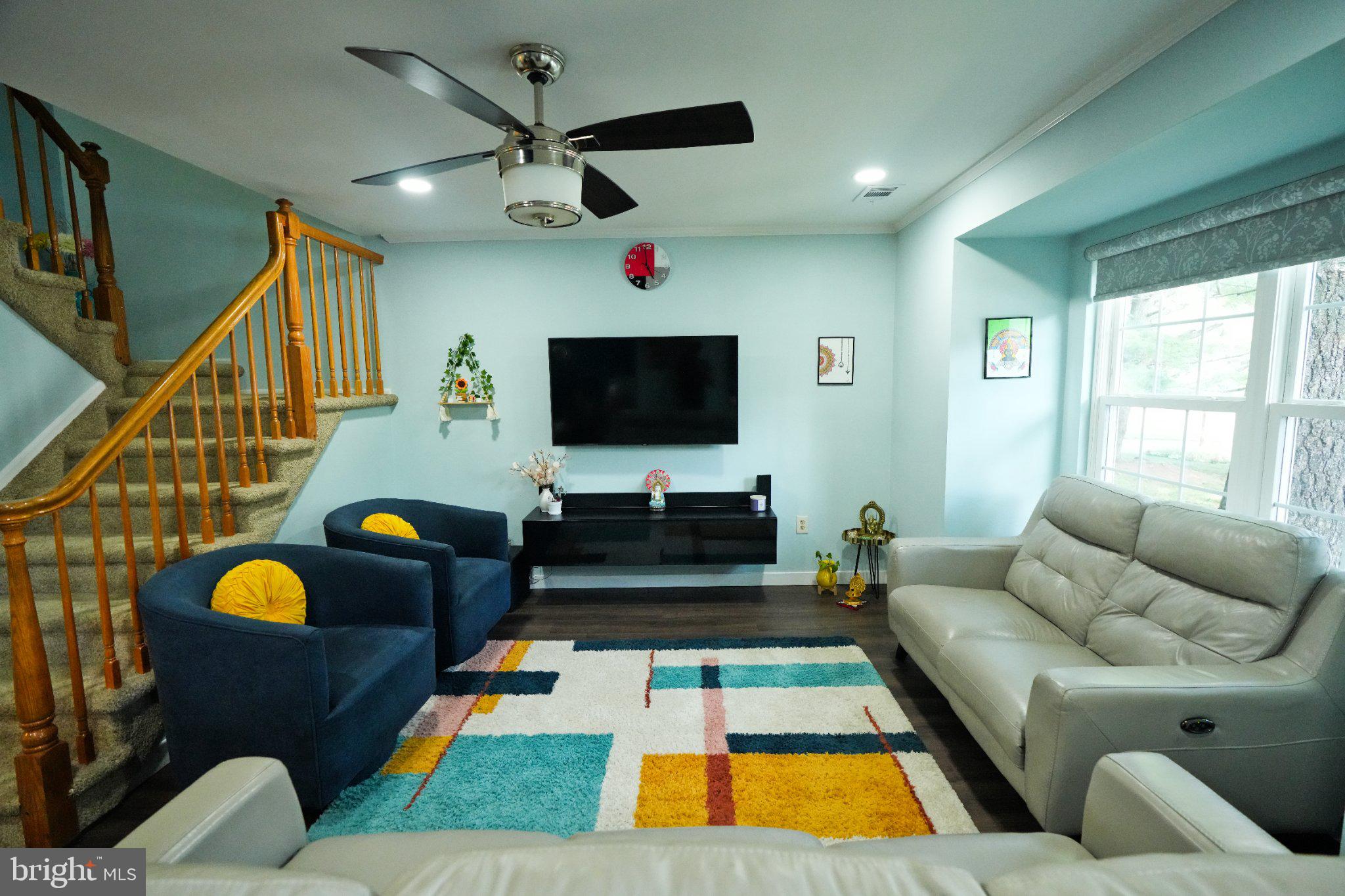 1702 OAK COURT