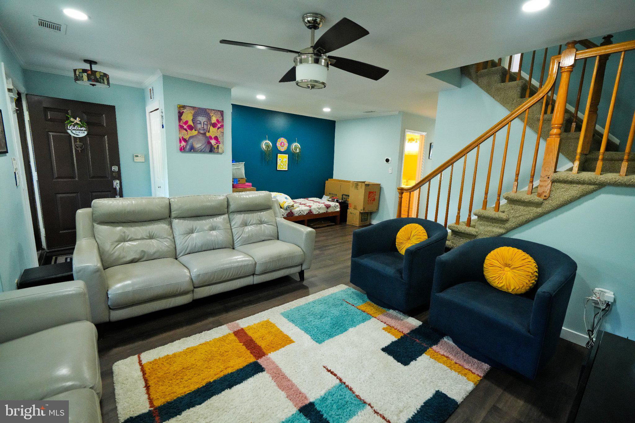 1702 OAK COURT